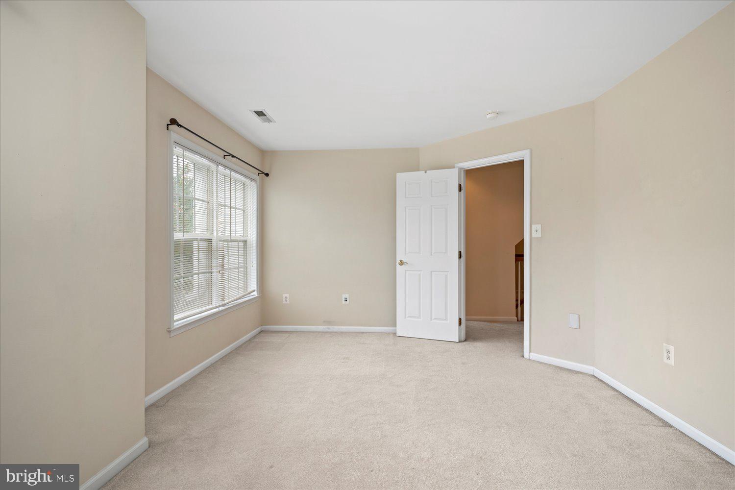 LOCHEWOOD - Residential Lease