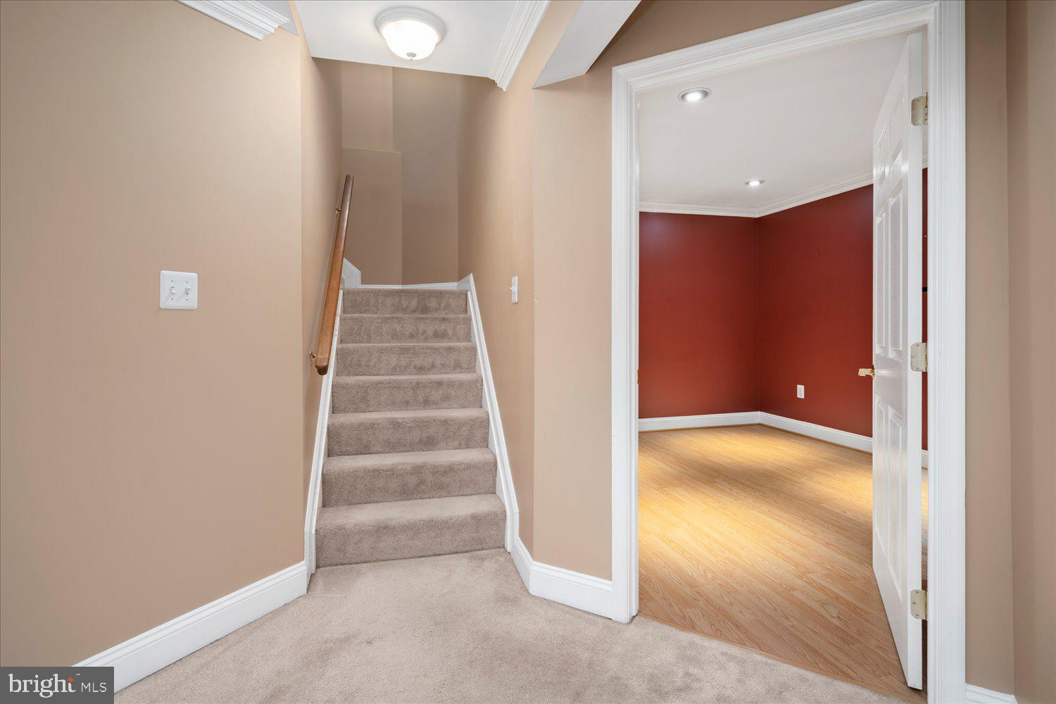 LOCHEWOOD - Residential Lease