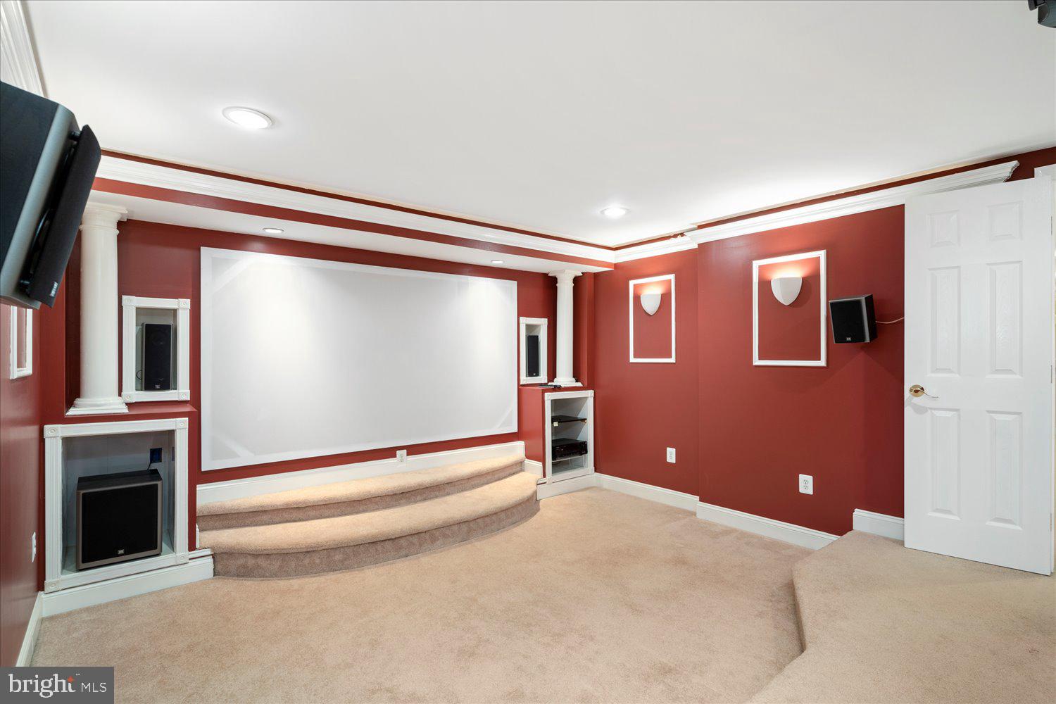 LOCHEWOOD - Residential Lease