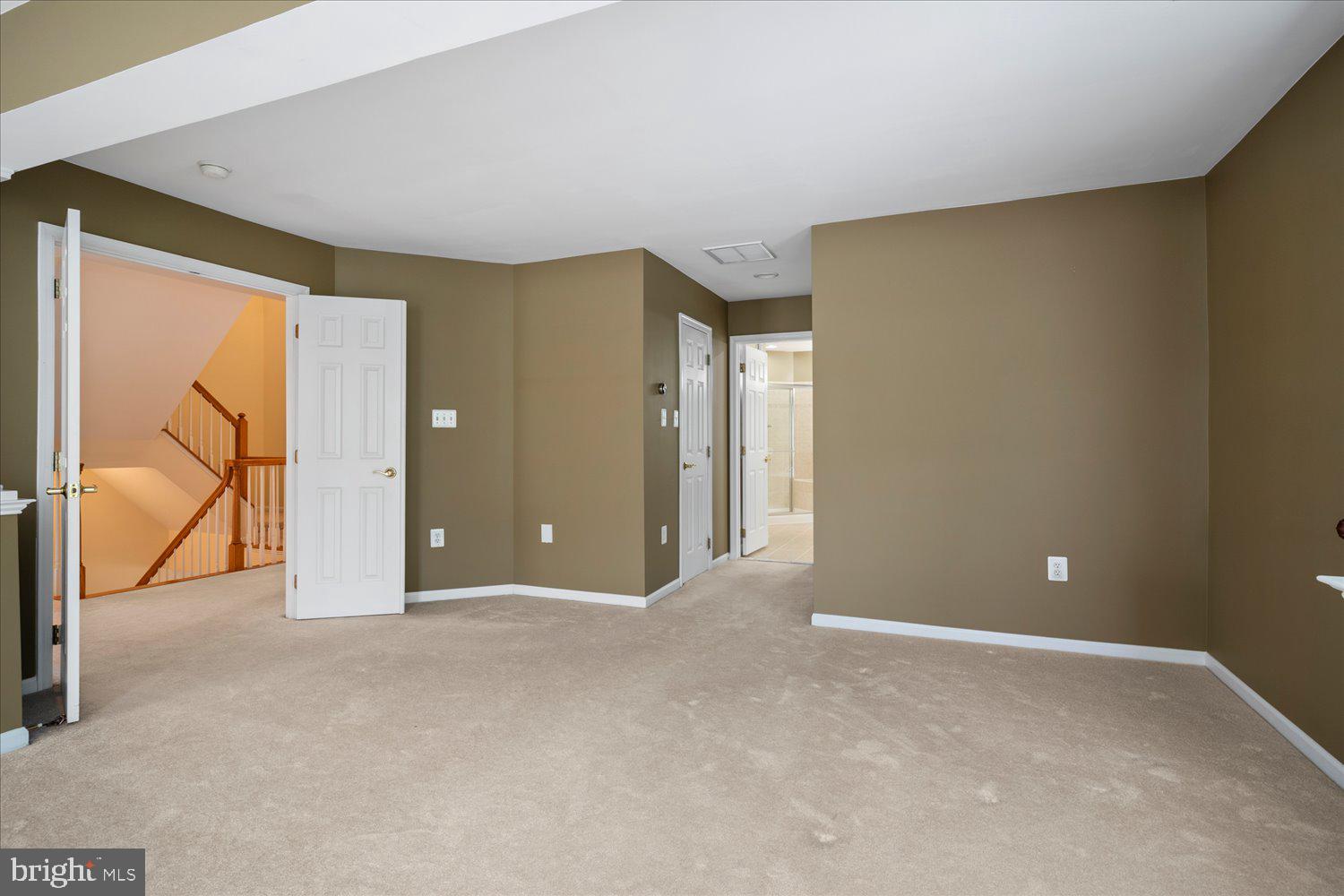 LOCHEWOOD - Residential Lease