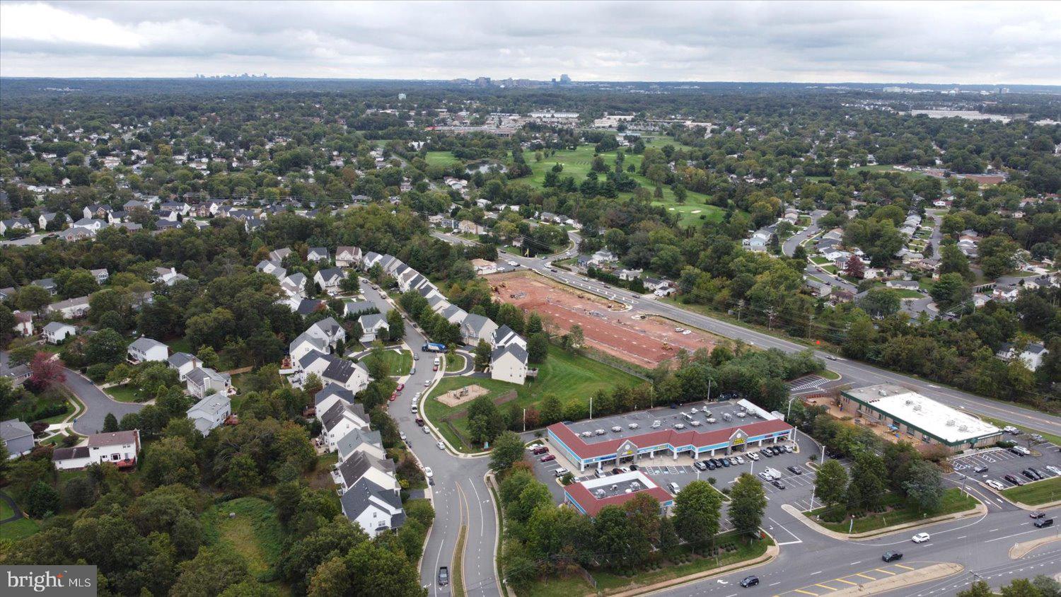 LOCHEWOOD - Residential Lease