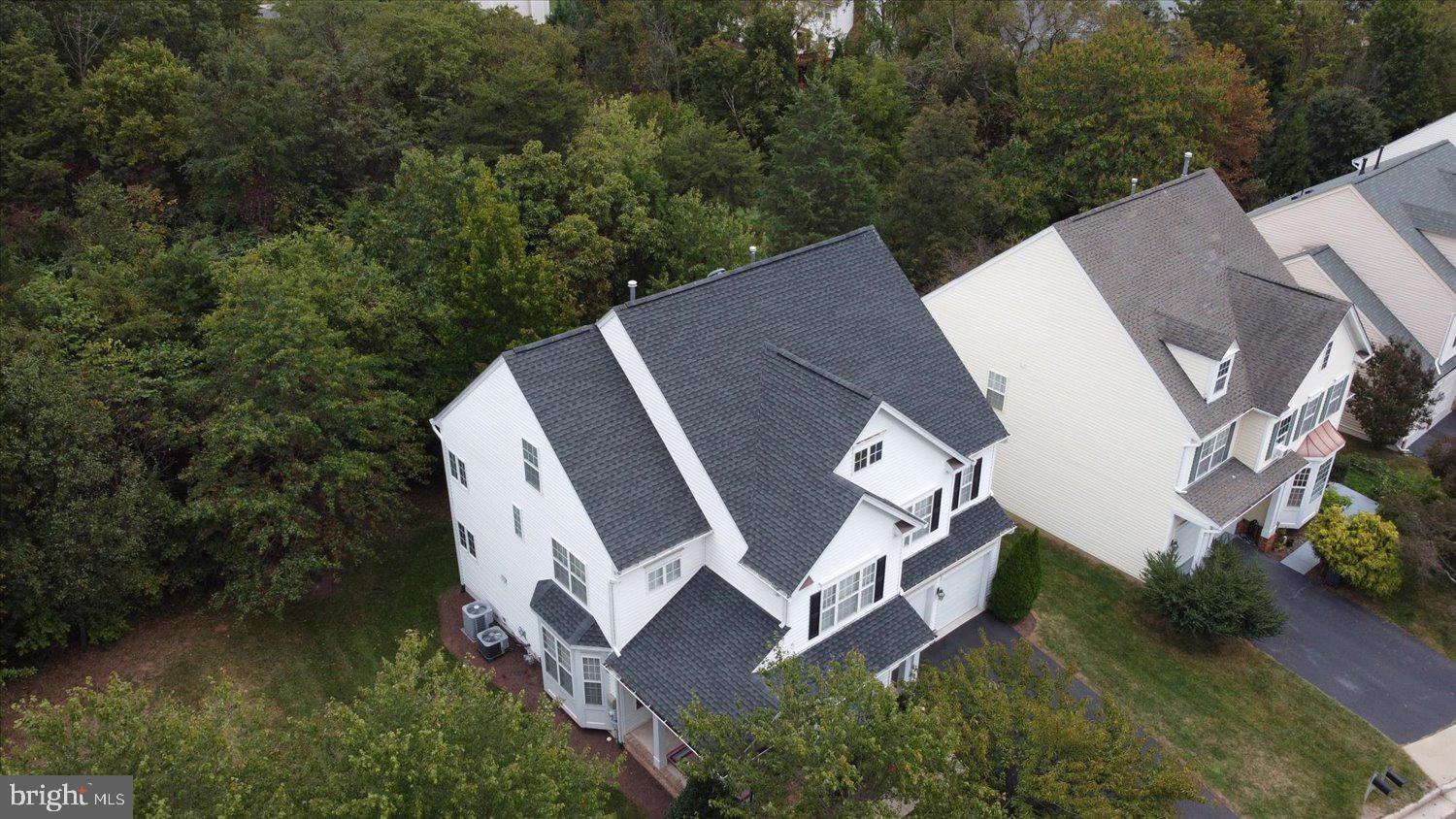 LOCHEWOOD - Residential Lease