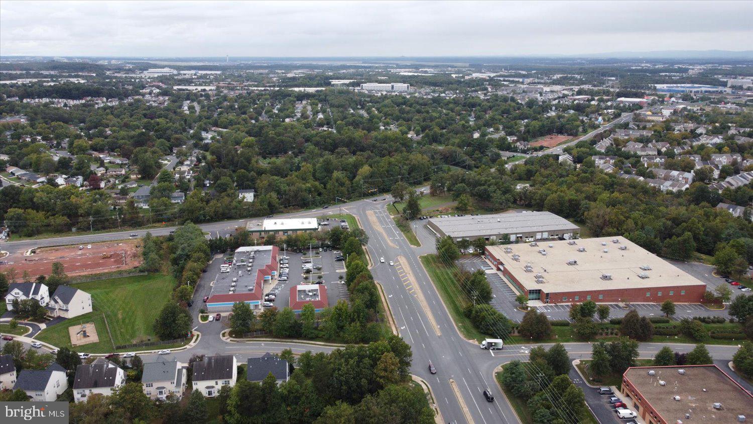 LOCHEWOOD - Residential Lease