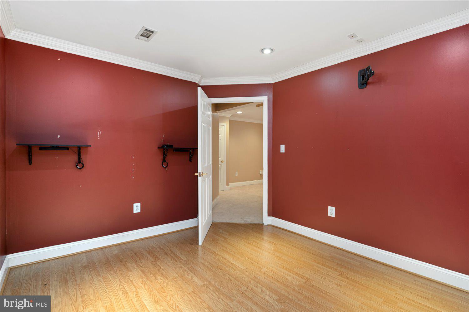 LOCHEWOOD - Residential Lease