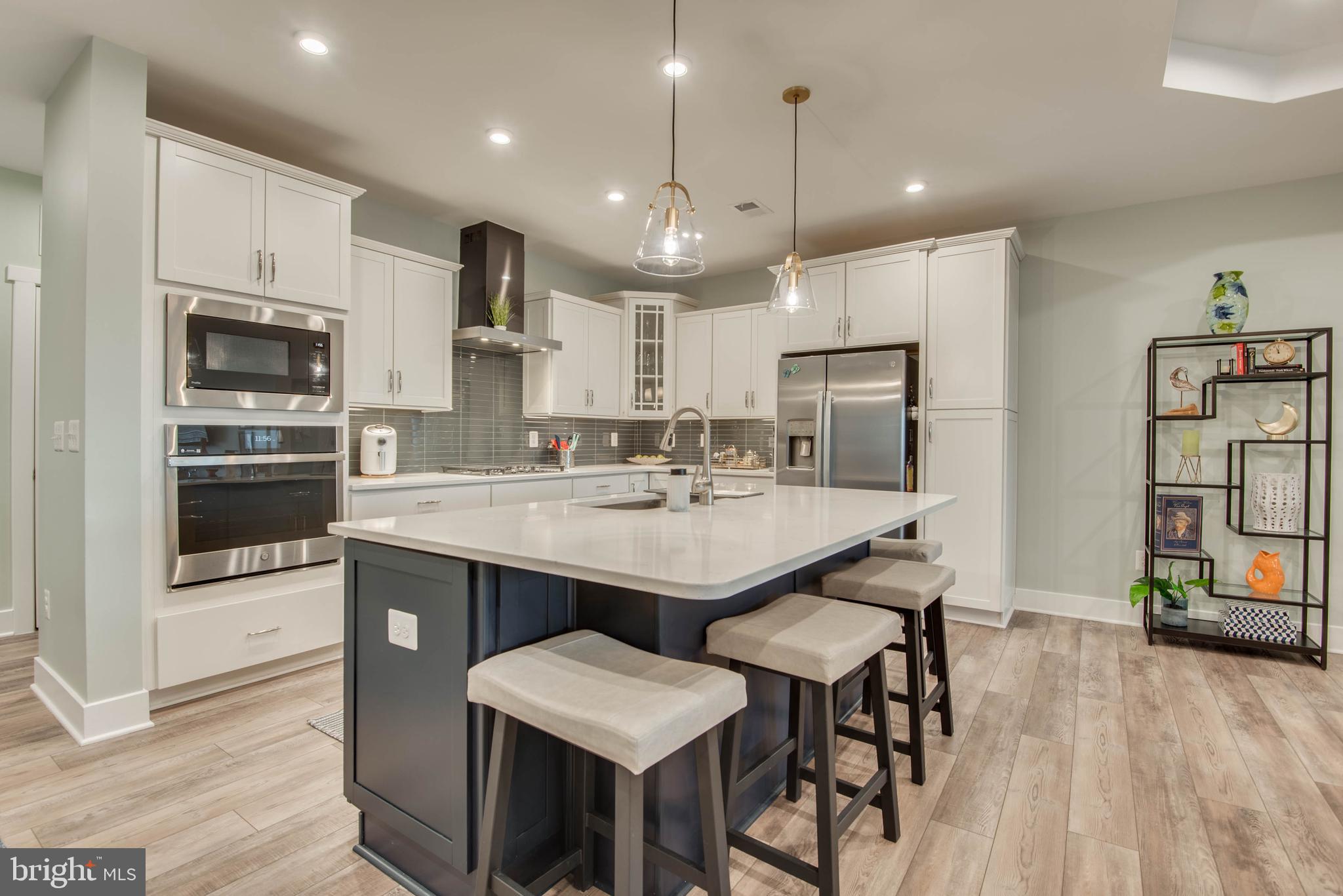 FOUR SEASONS AT KENT ISLAND - Residential Lease