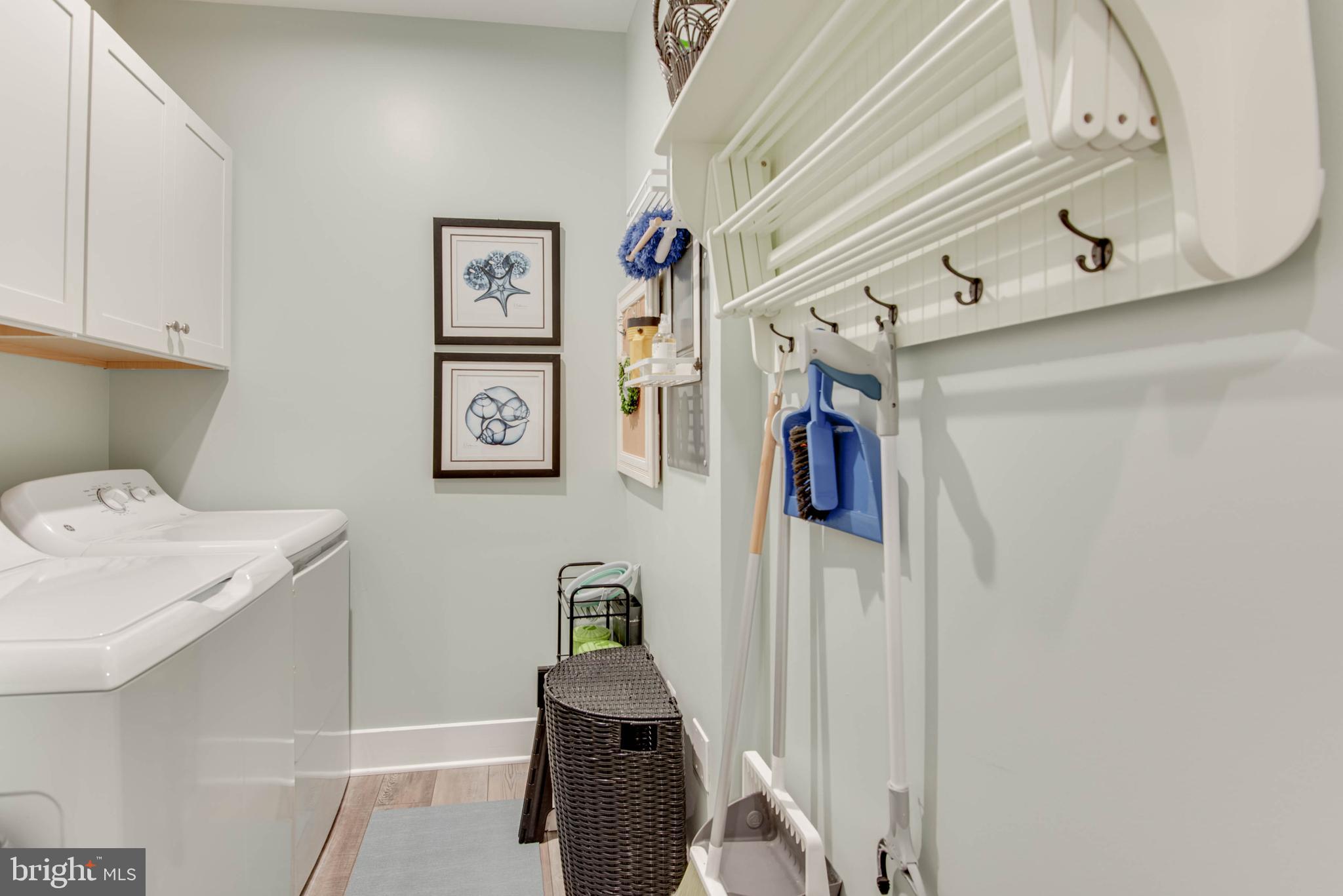 FOUR SEASONS AT KENT ISLAND - Residential Lease