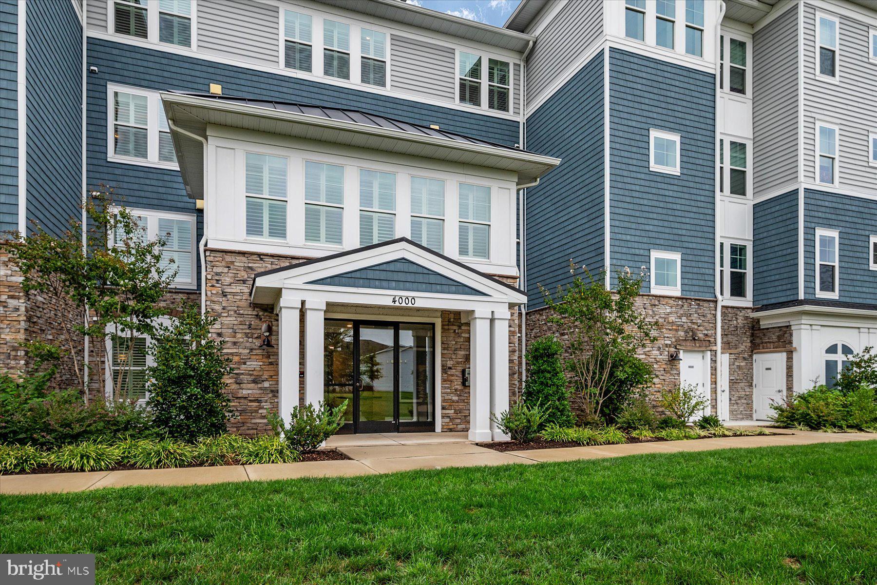 FOUR SEASONS AT KENT ISLAND - Residential Lease