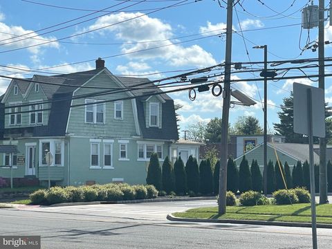 Photo of 2607 Whitehorse-Hamilton Square Rd, HAMILTON, NJ 08690 (MLS # NJME2071838)