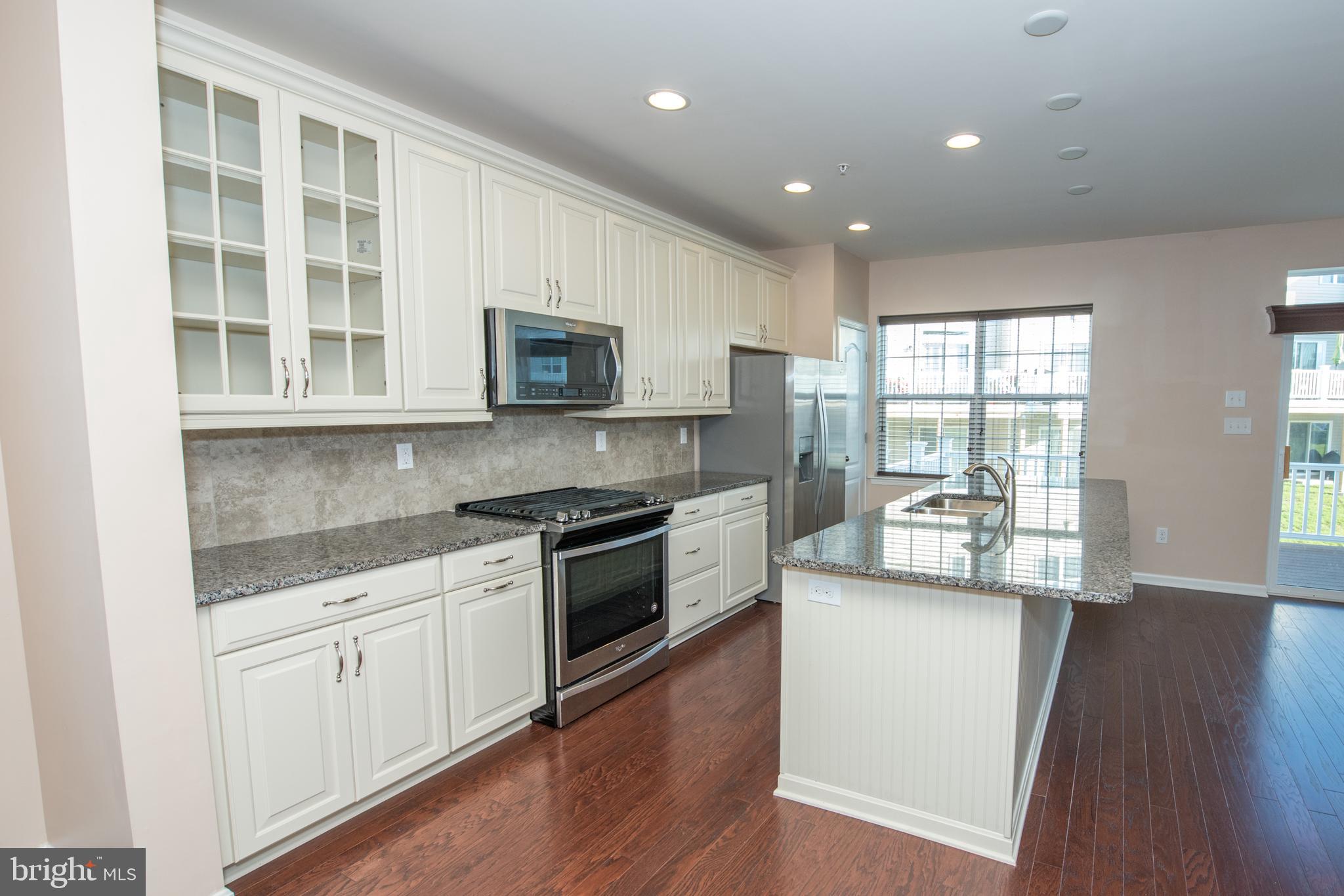 HIGH GROVE - Residential Lease