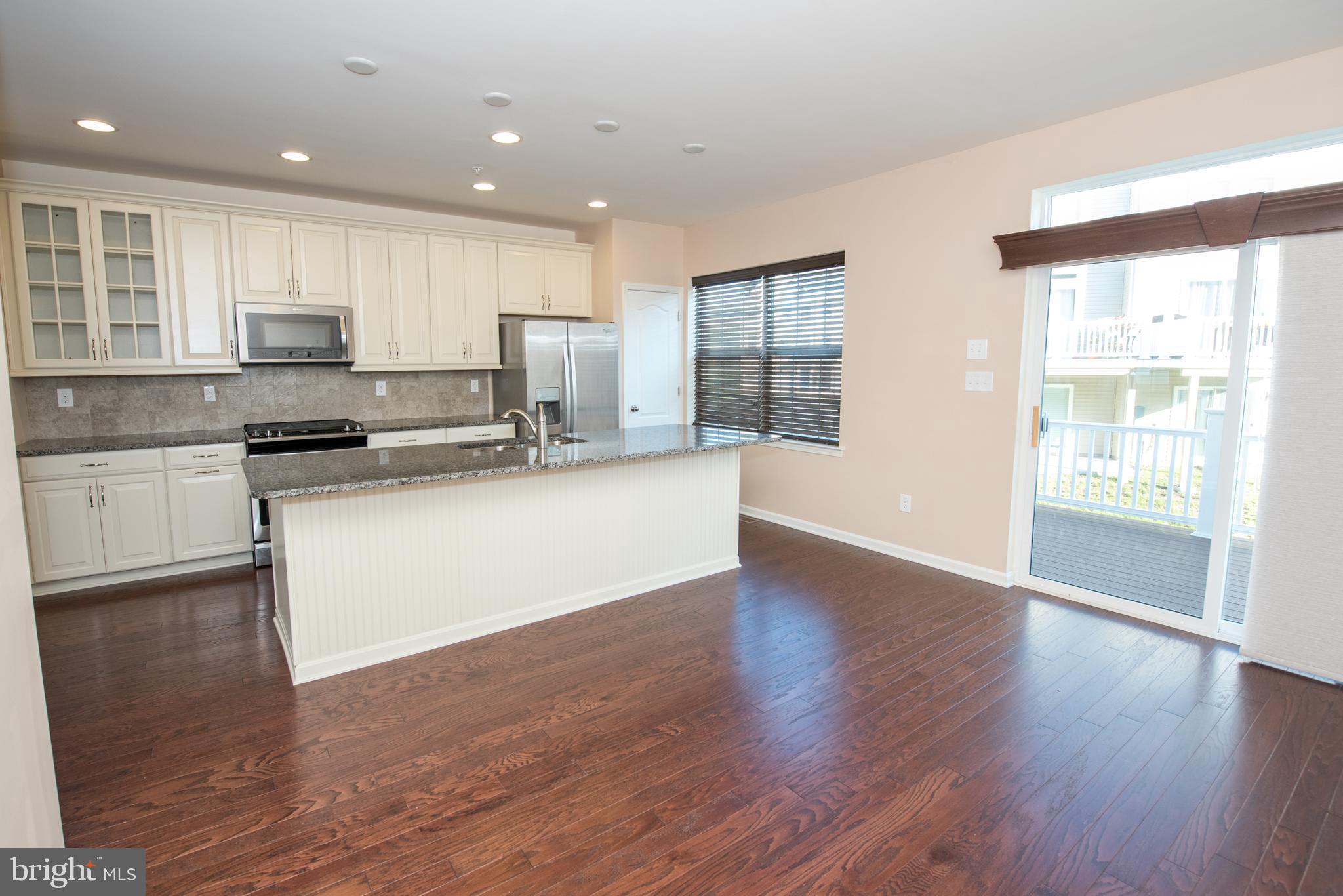 HIGH GROVE - Residential Lease