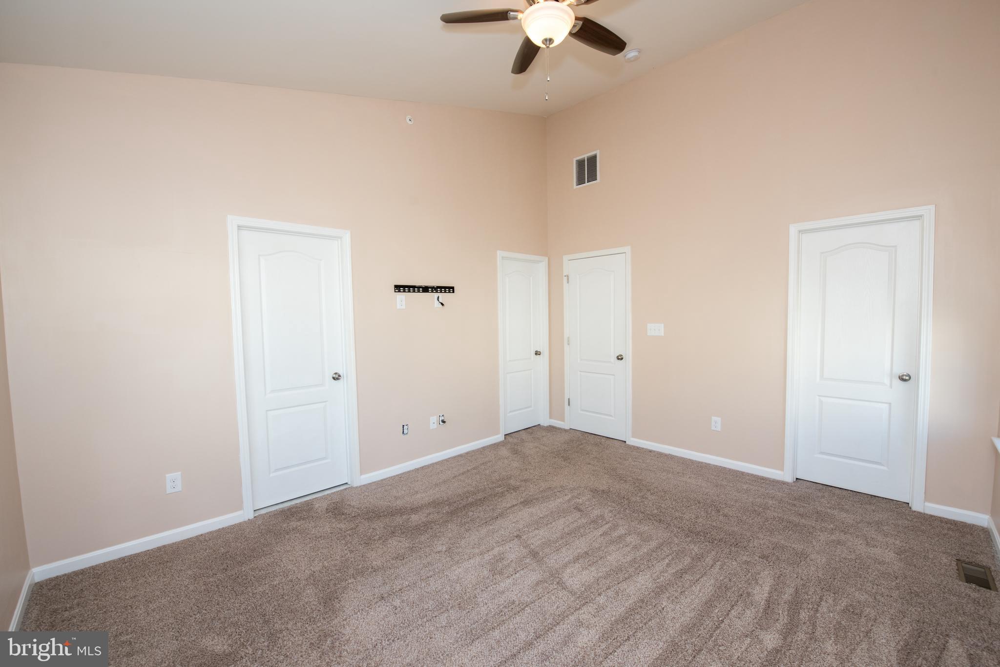 HIGH GROVE - Residential Lease