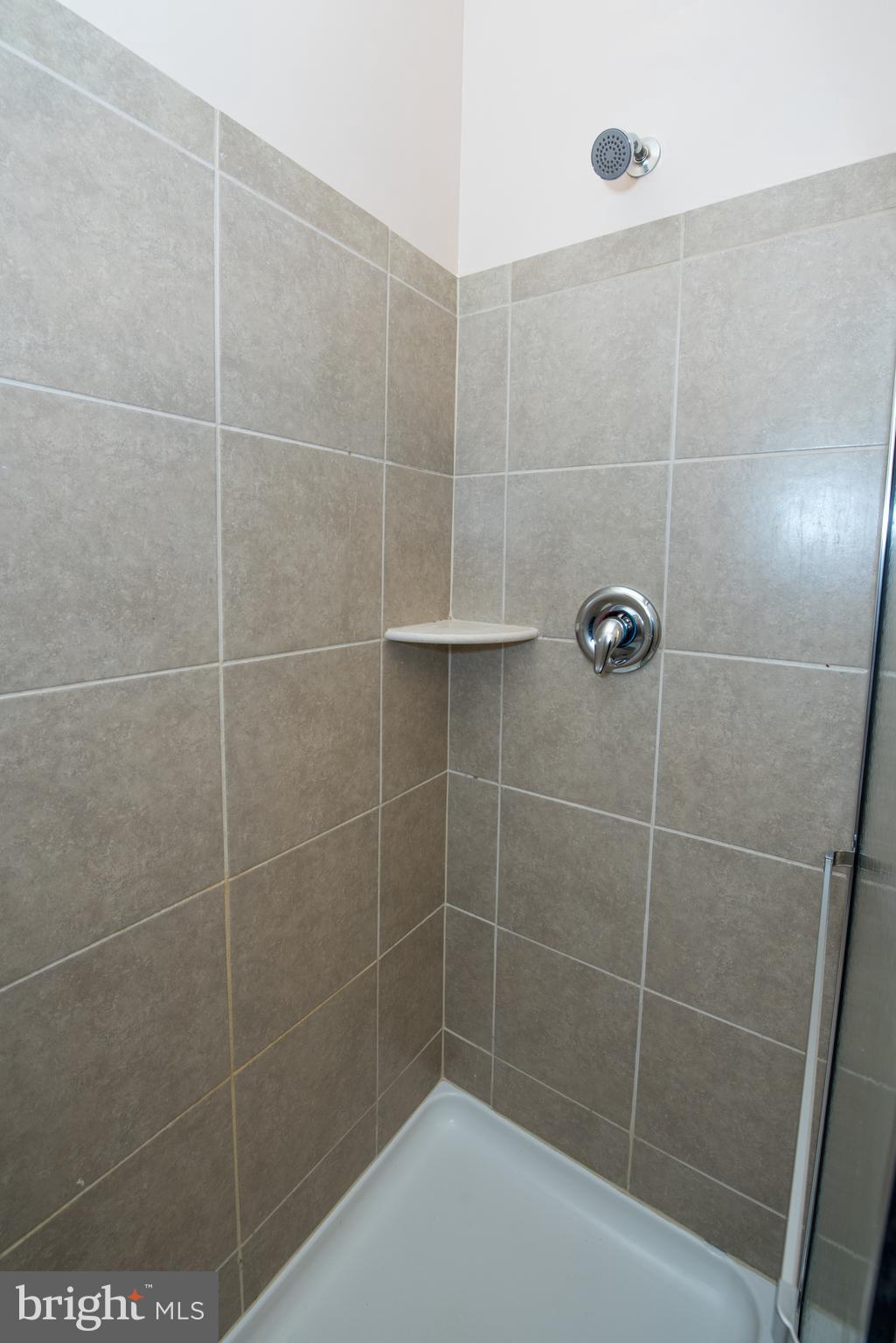 HIGH GROVE - Residential Lease