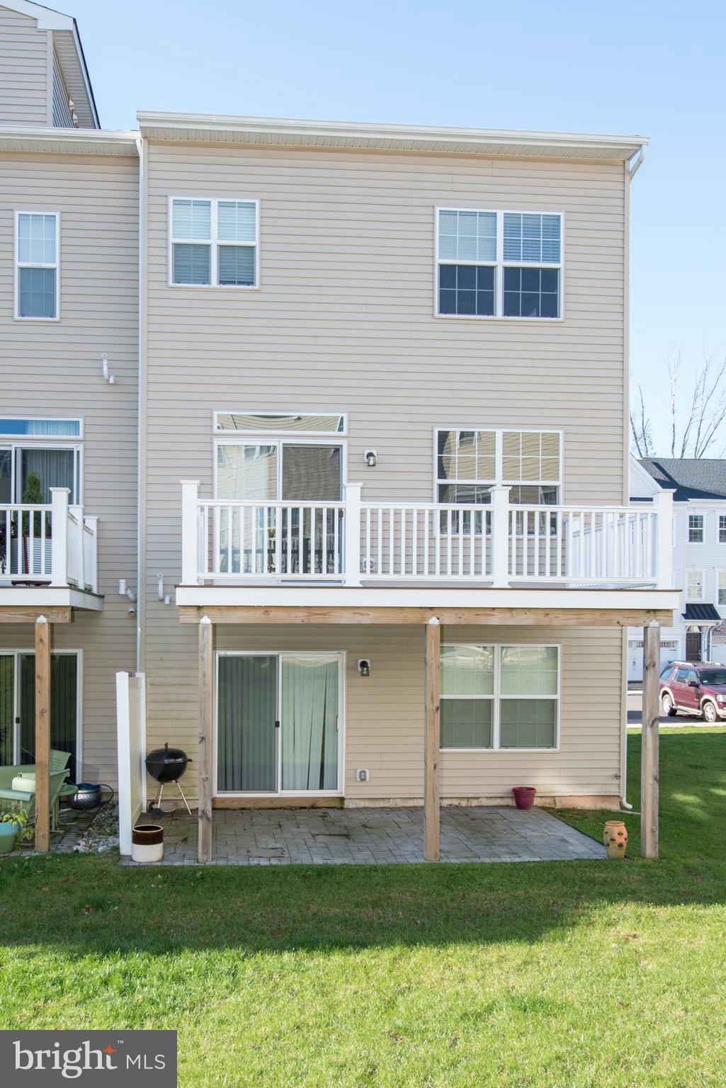 HIGH GROVE - Residential Lease