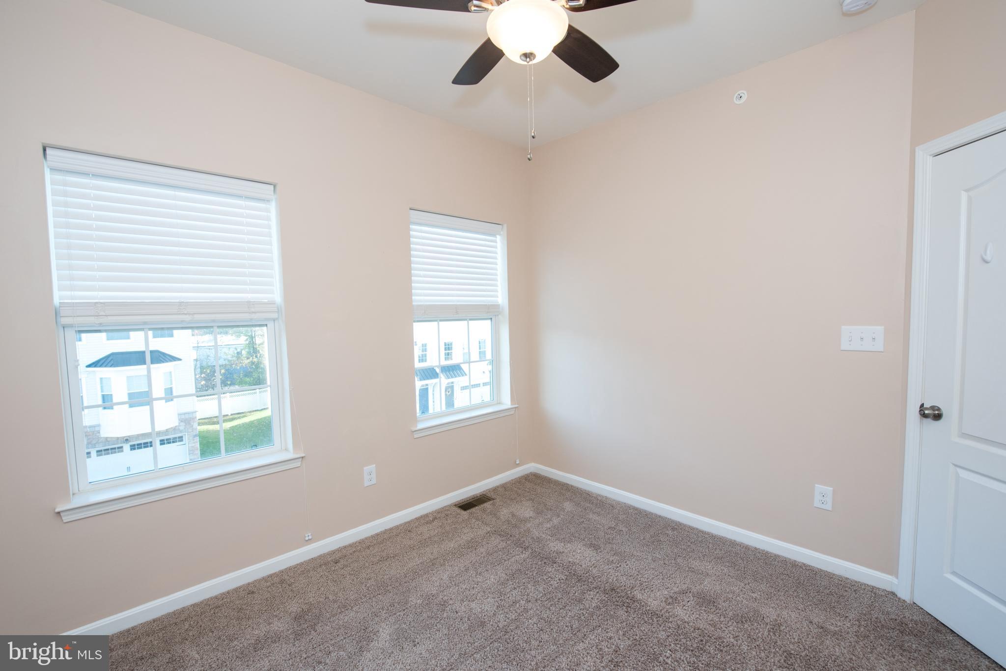 HIGH GROVE - Residential Lease