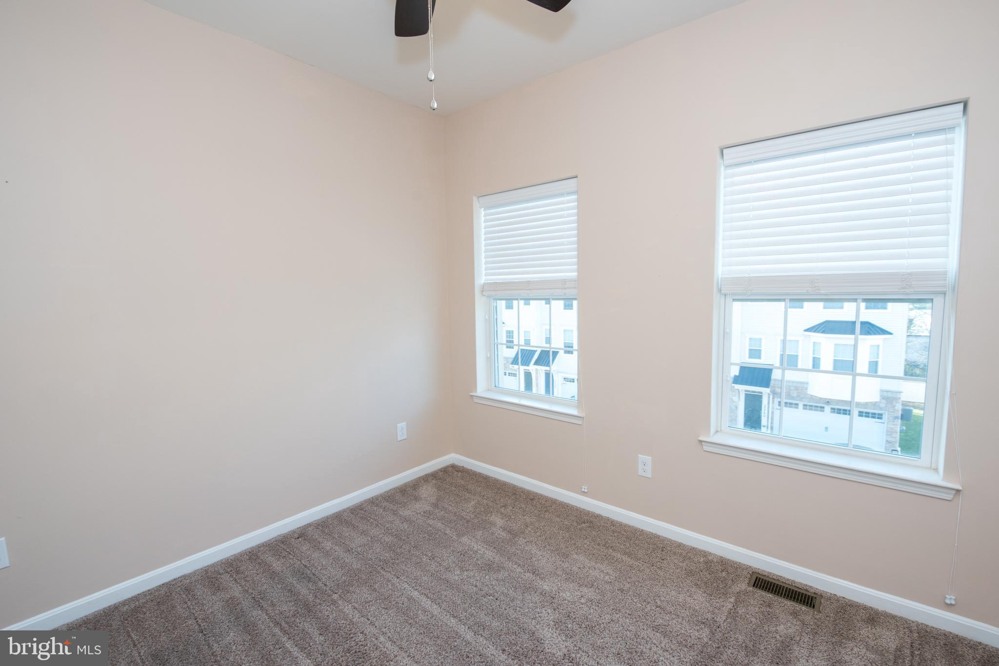 HIGH GROVE - Residential Lease