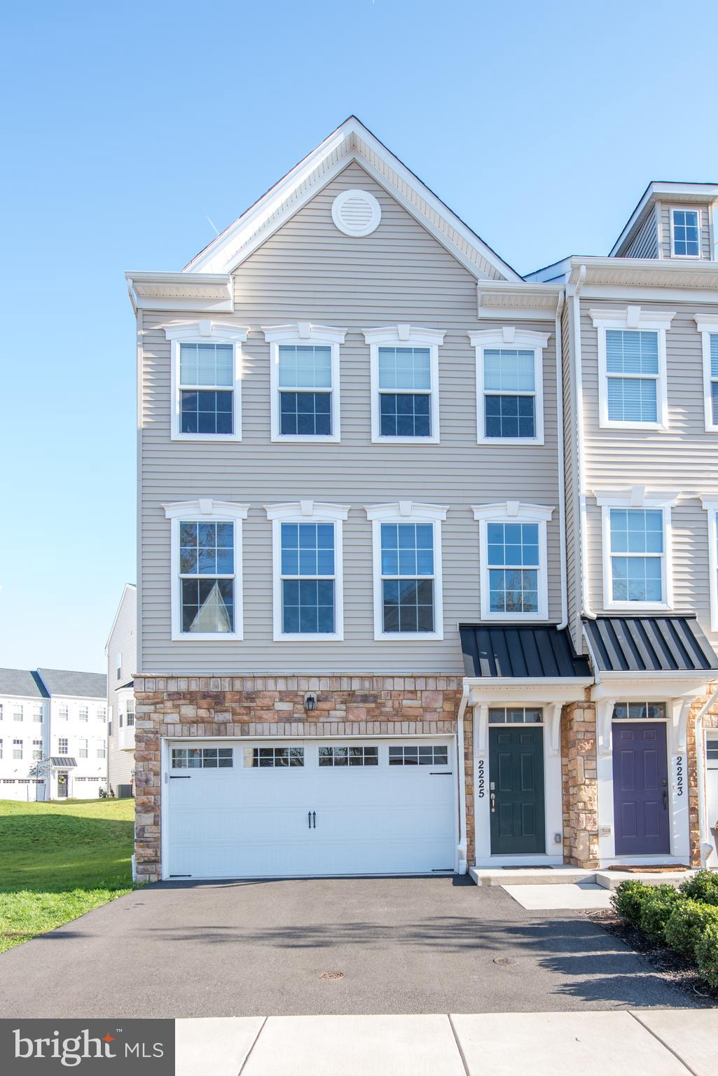 HIGH GROVE - Residential Lease