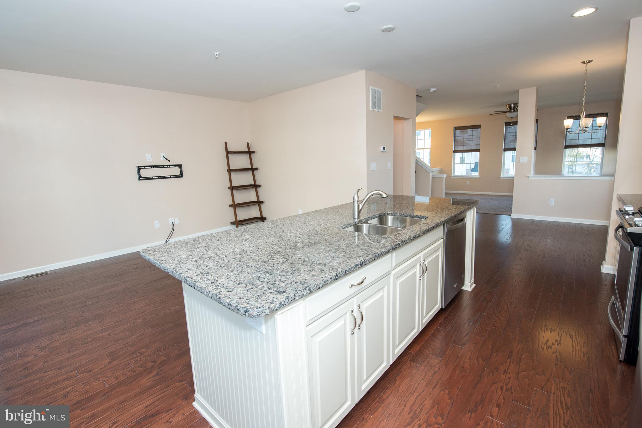 HIGH GROVE - Residential Lease