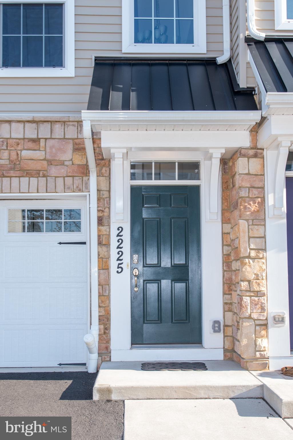 HIGH GROVE - Residential Lease