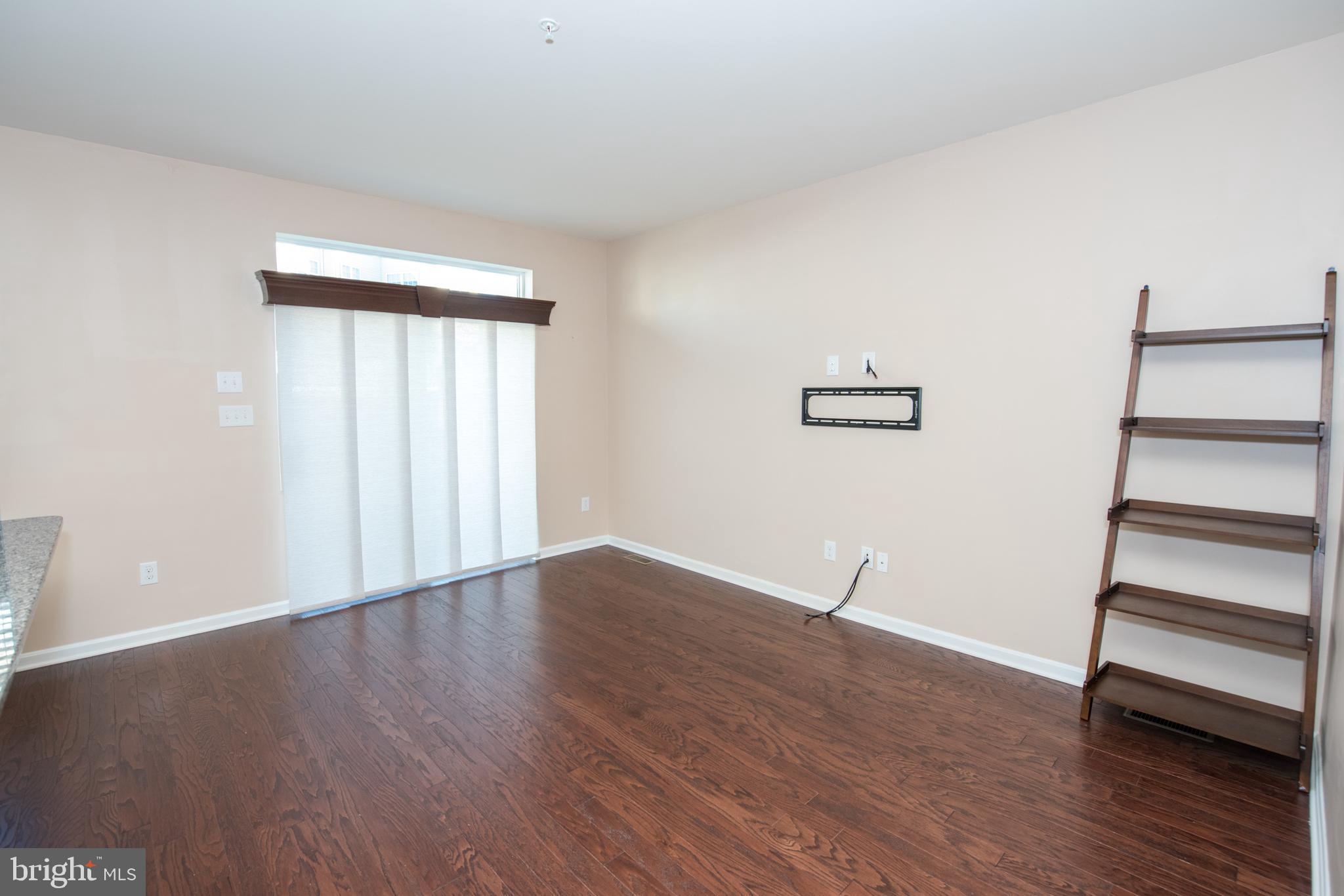 HIGH GROVE - Residential Lease