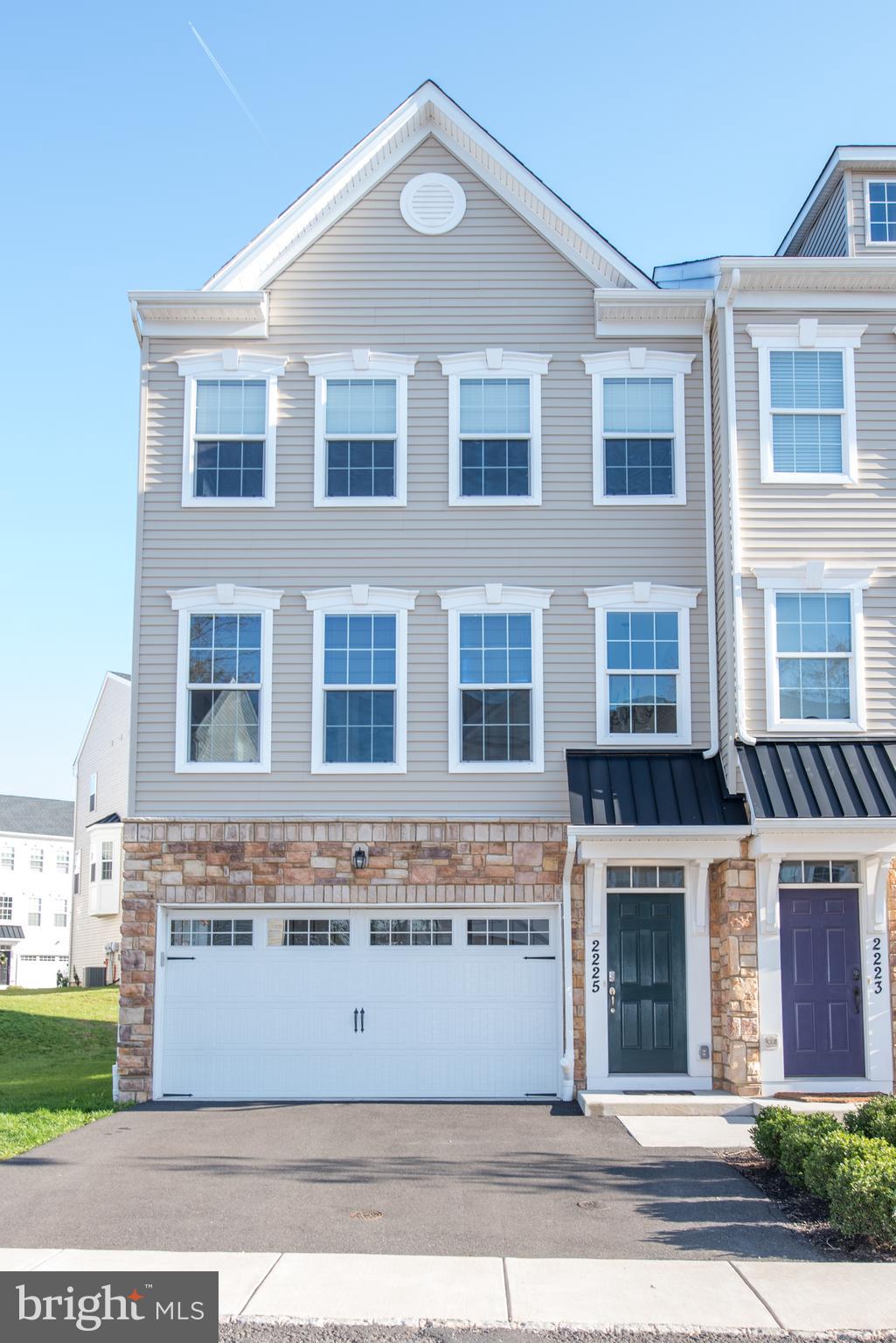 HIGH GROVE - Residential Lease