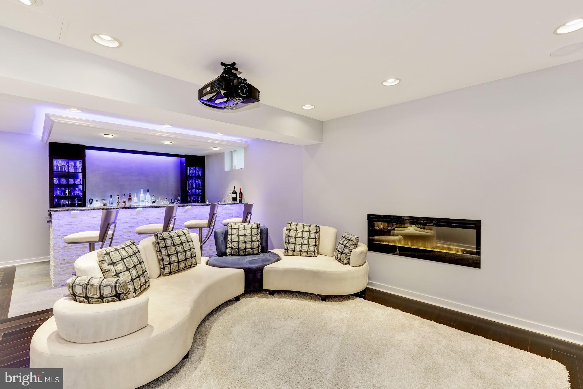 VILLAGE OF HARPERS CHOICE - Residential