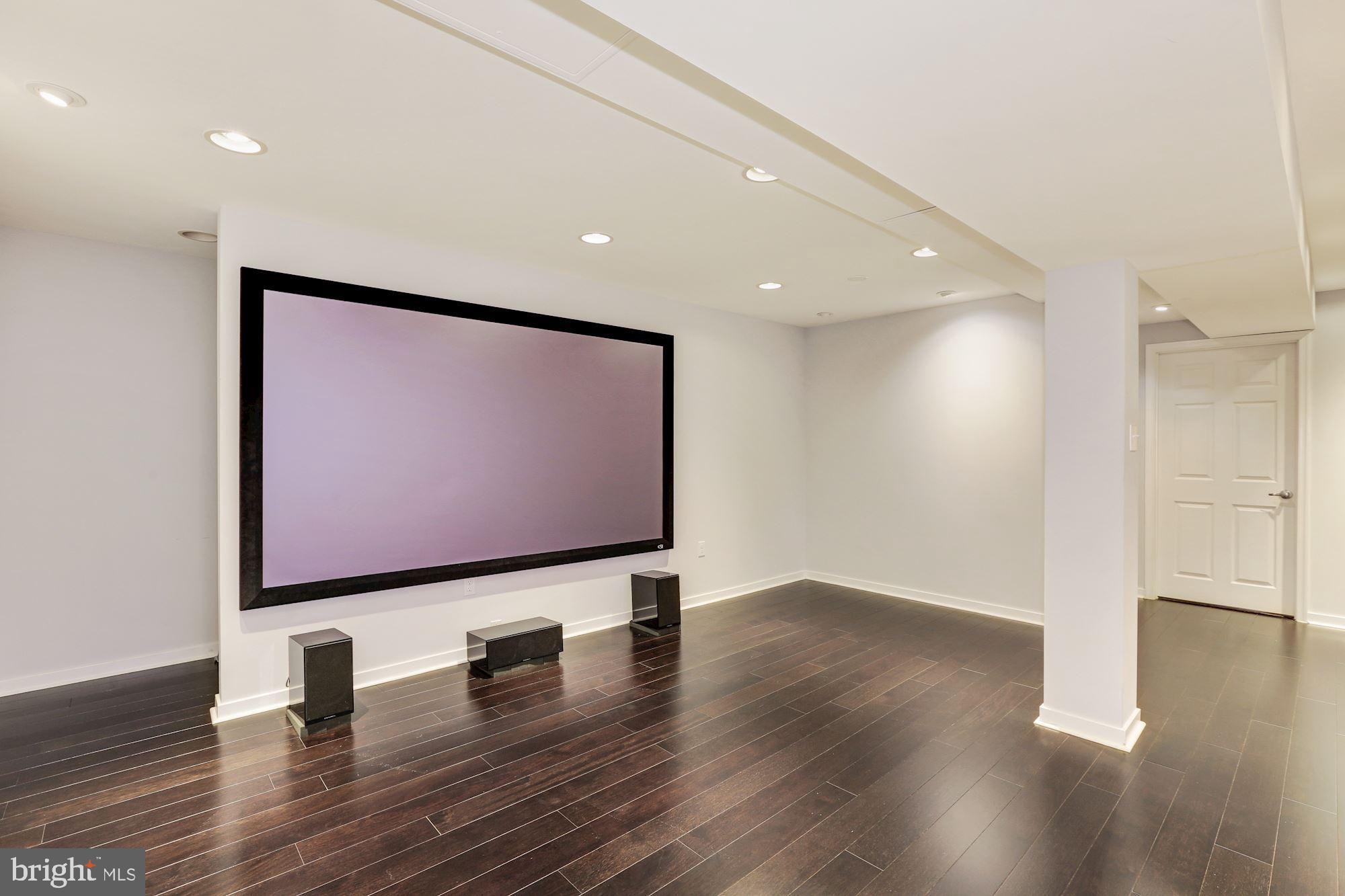 VILLAGE OF HARPERS CHOICE - Residential