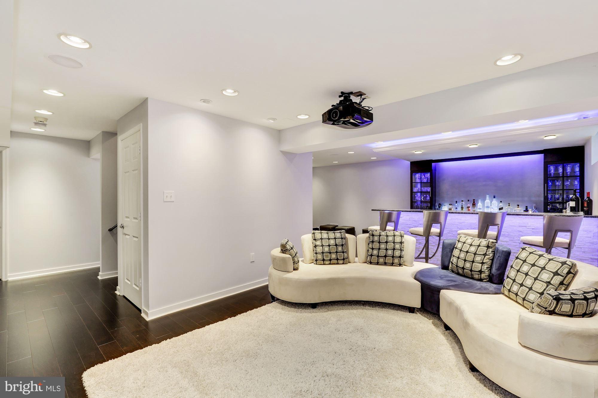 VILLAGE OF HARPERS CHOICE - Residential