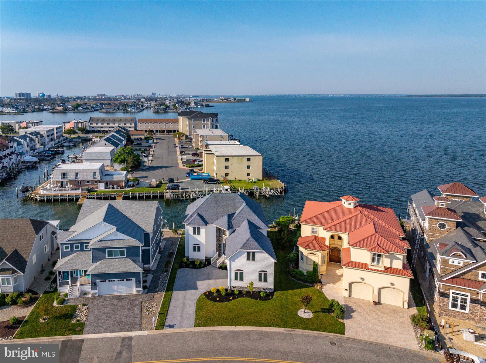 HERON HARBOUR - Residential