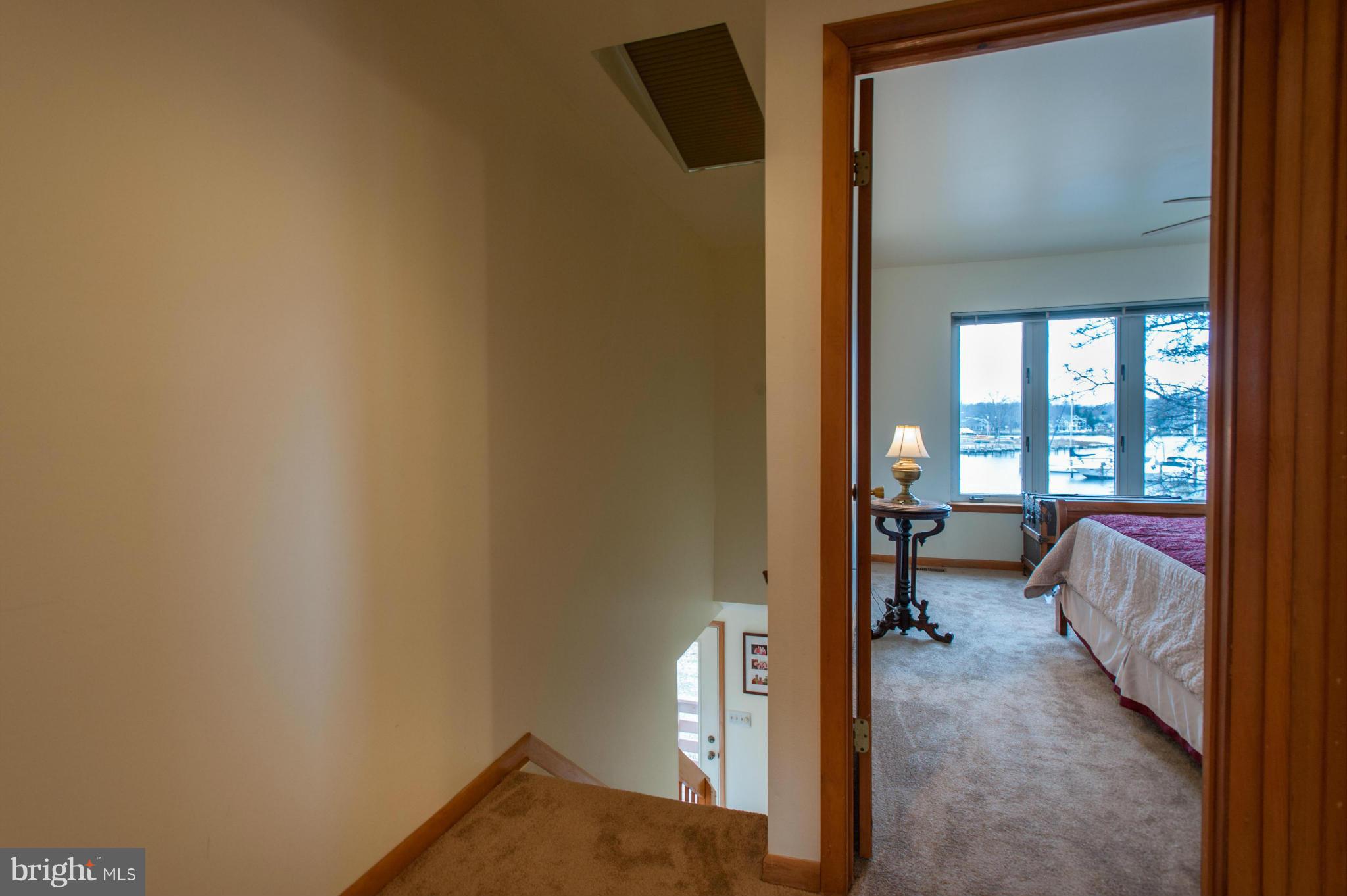 WOODLAND BEACH - Residential