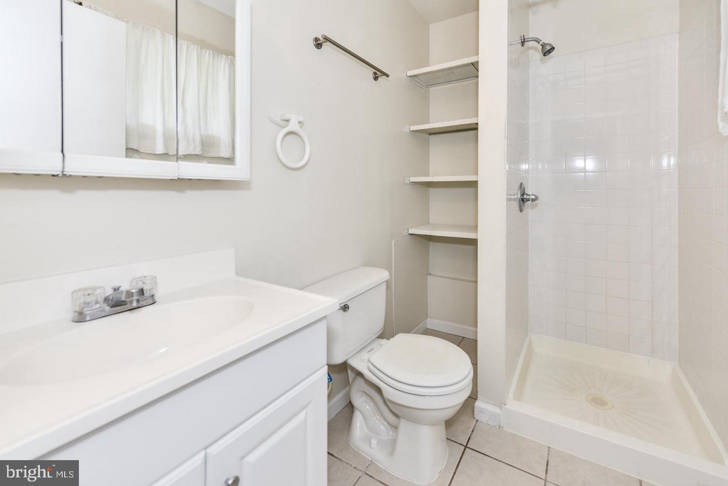 STERLING - Residential Lease