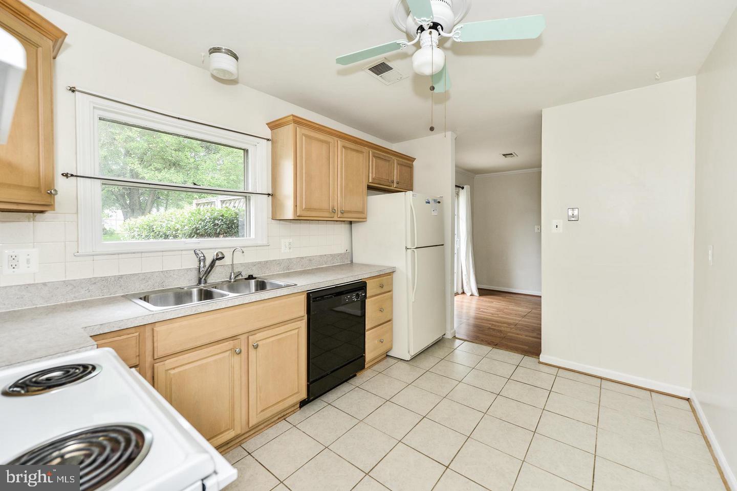 STERLING - Residential Lease