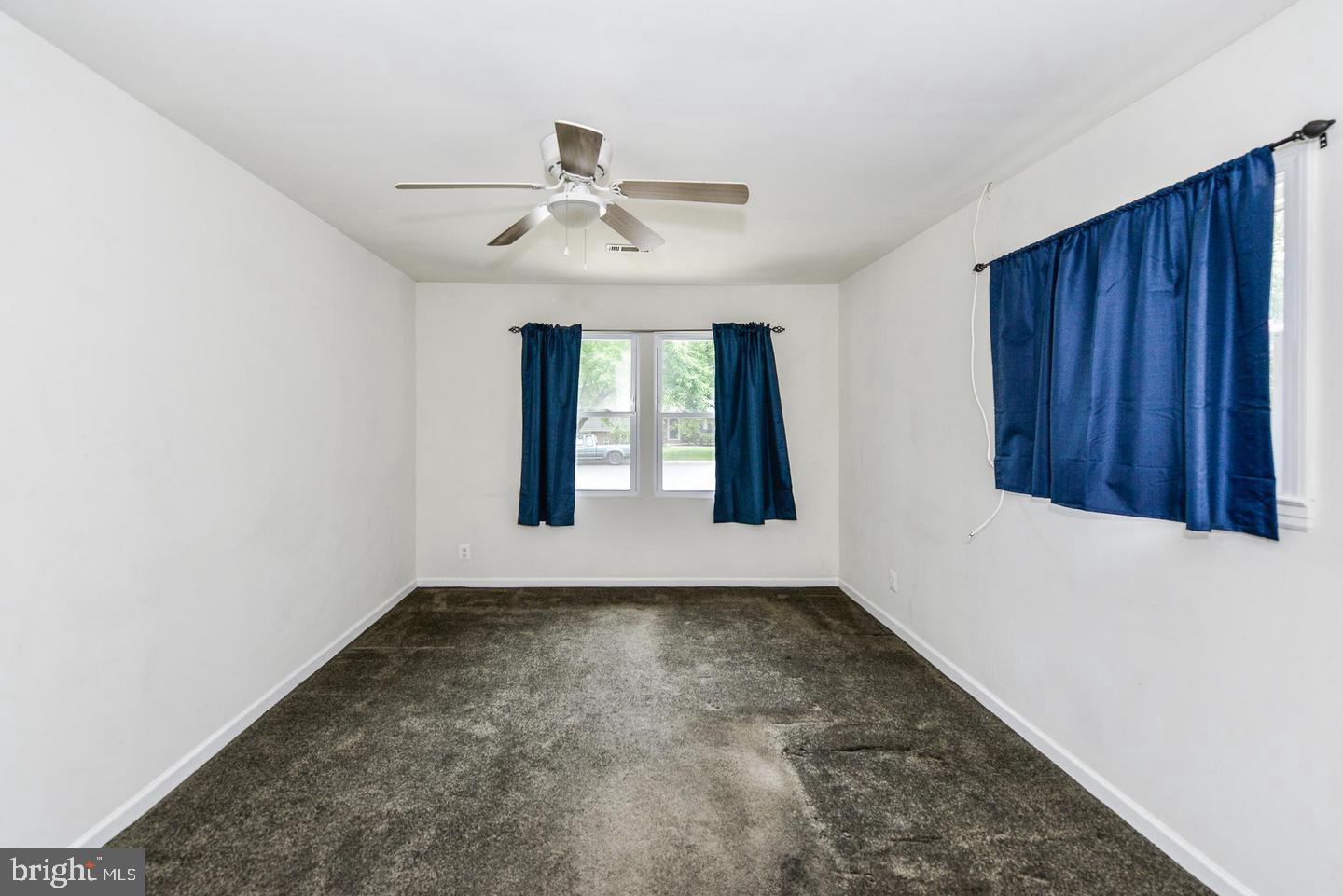 STERLING - Residential Lease