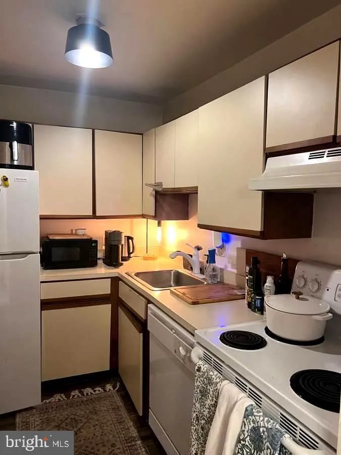 Washington, District Of Columbia 20009, United States, 1 Bedroom Bedrooms, ,1 BathroomBathrooms,Residential,Active,190627