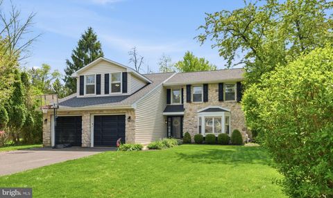 Photo of 862 Village Circle, BLUE BELL, PA 19422 (MLS # PAMC2177286)