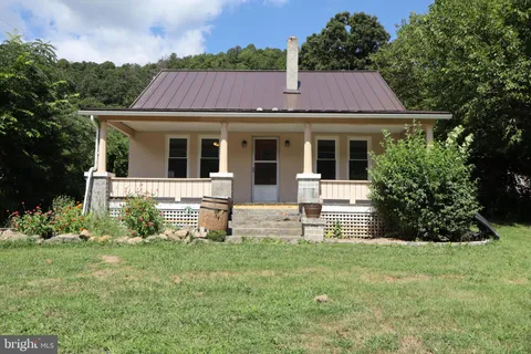 MLS: WVPT2001008
