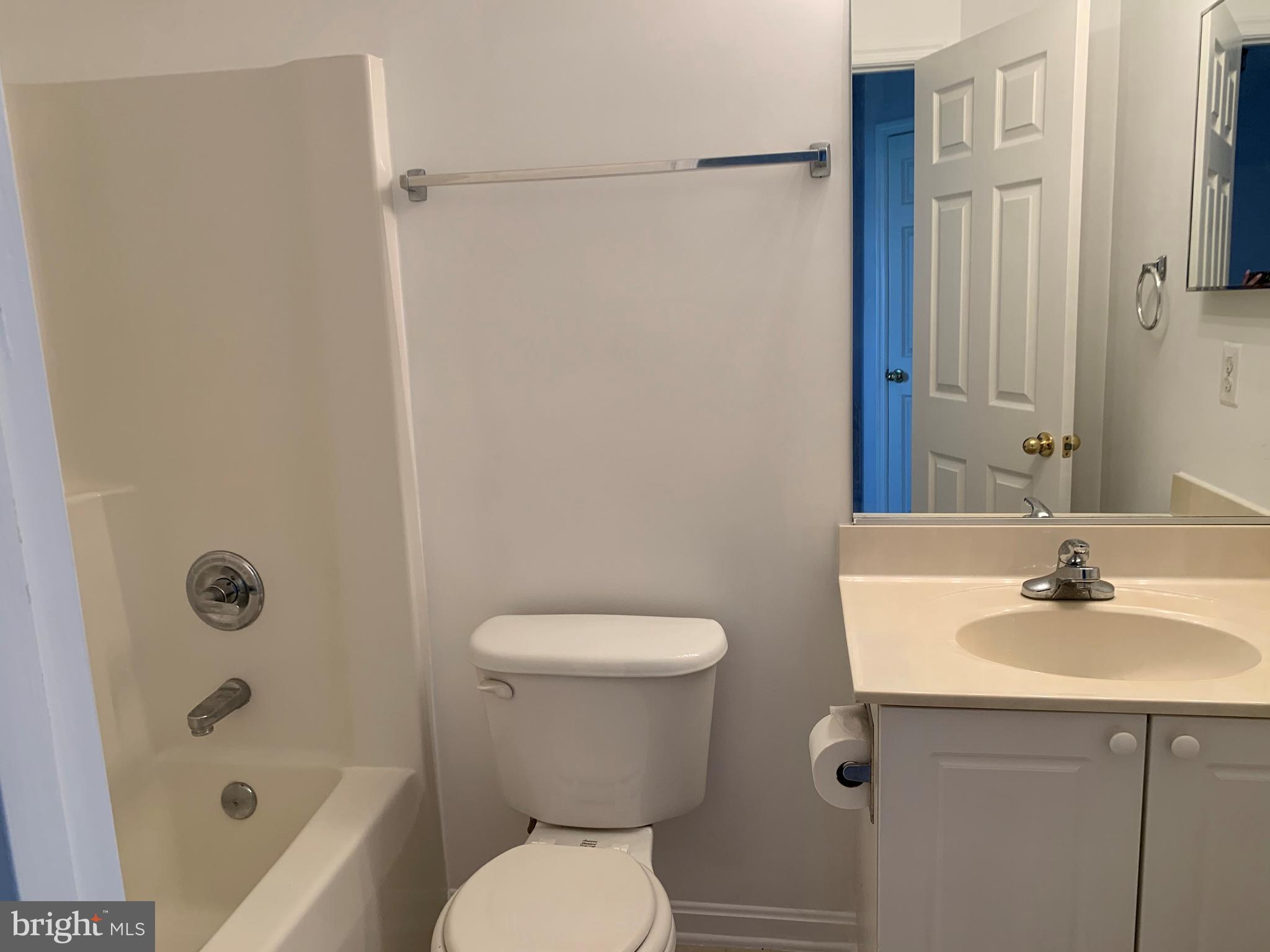 WELLINGTON TRACE - Residential Lease