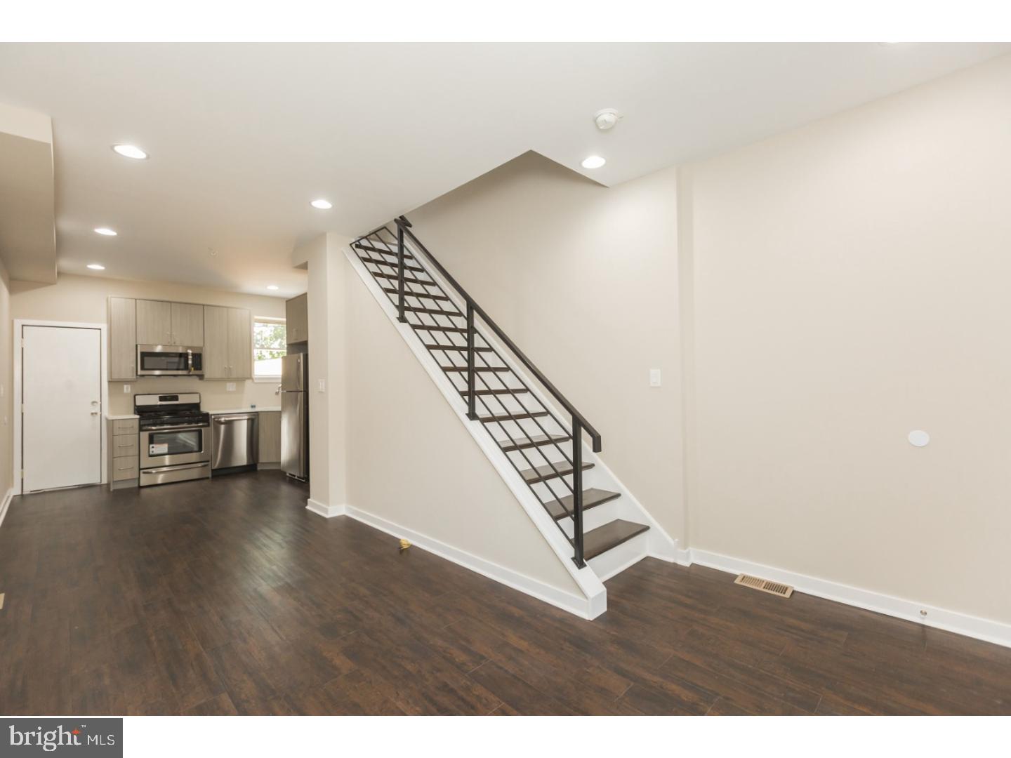 WEST KENSINGTON - Residential