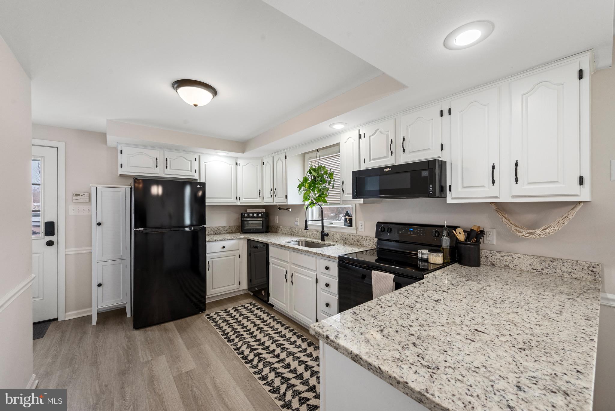 APPLE GLEN - Residential