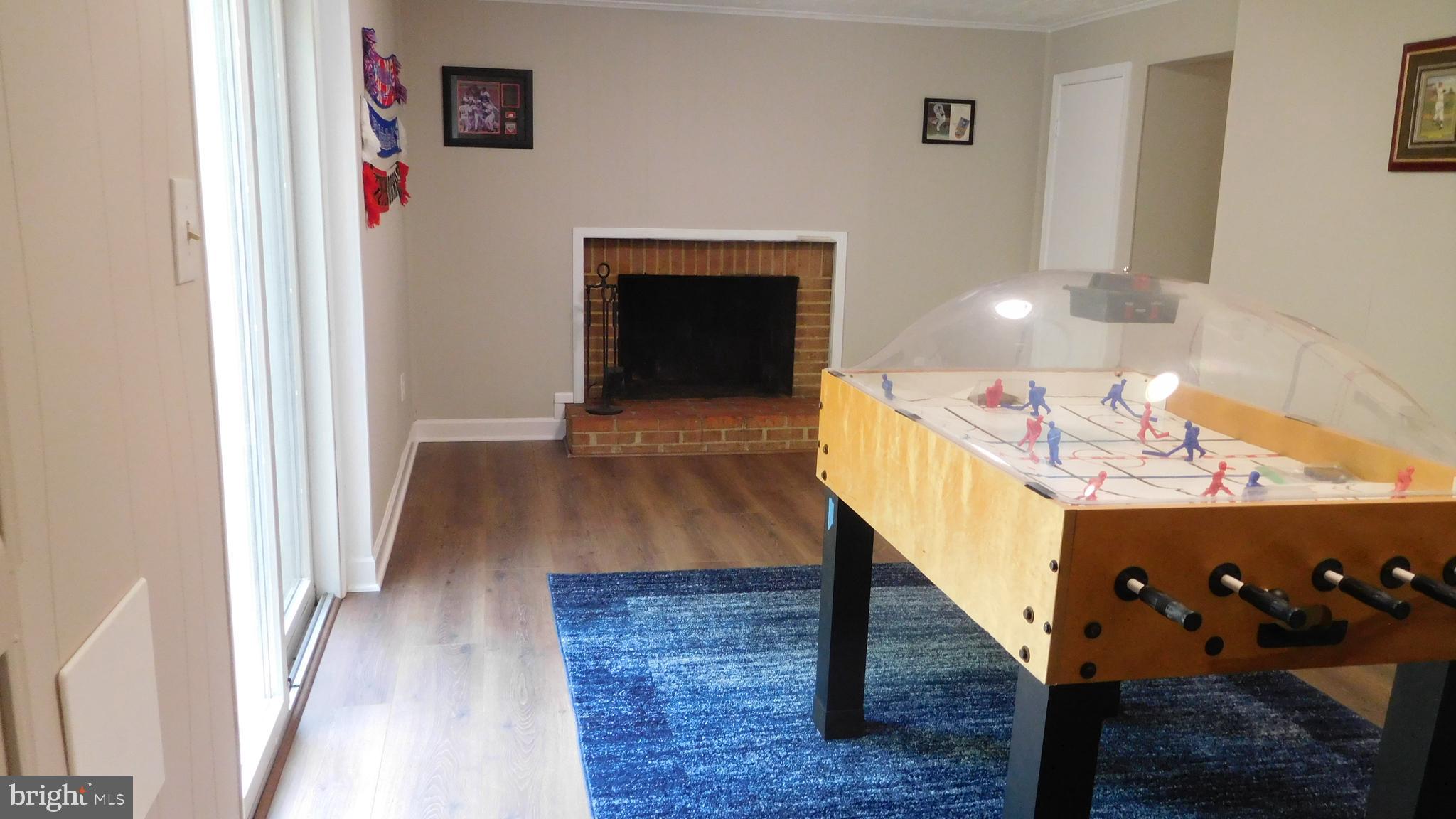 DANBURY FOREST - Residential