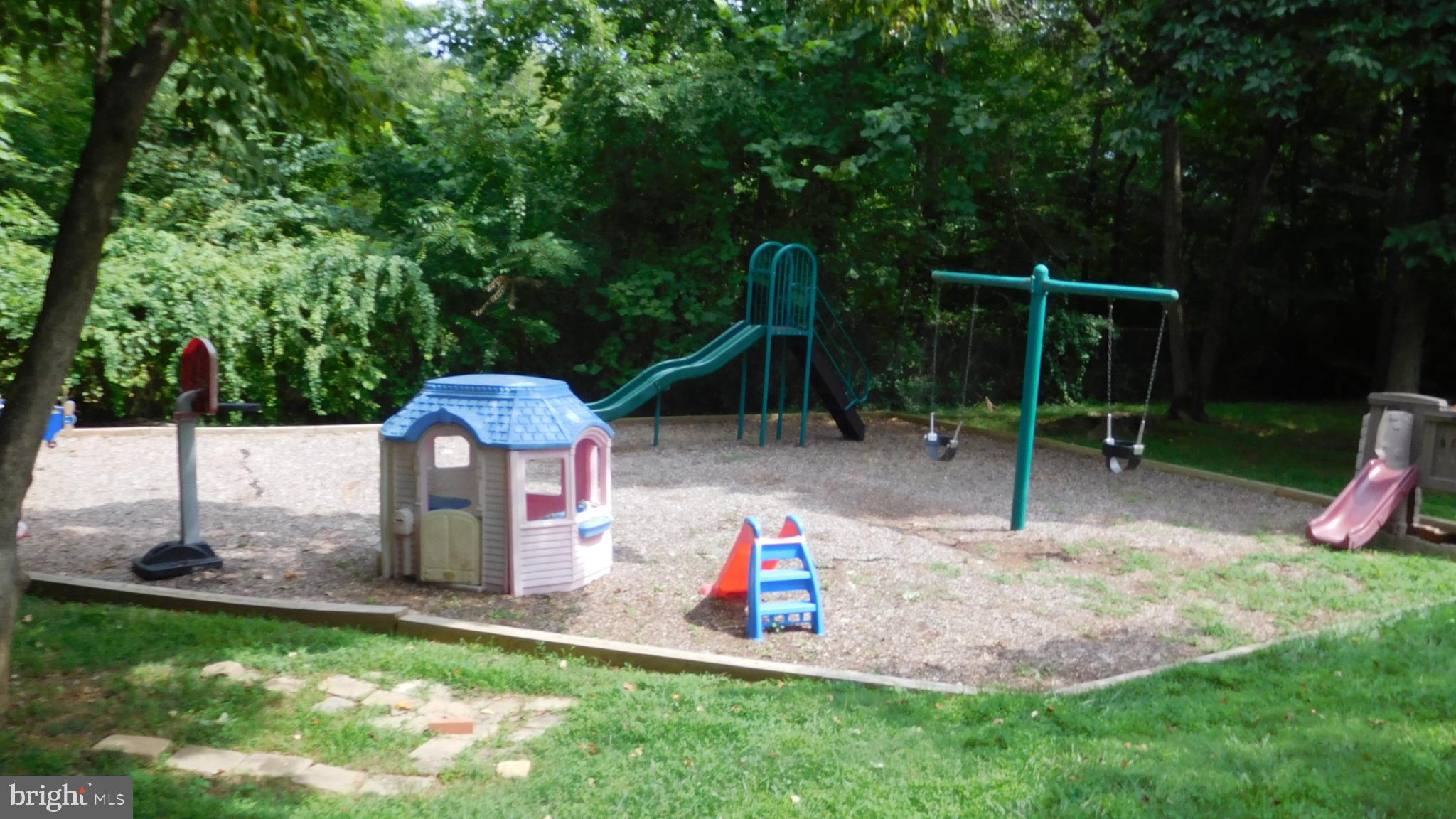 DANBURY FOREST - Residential