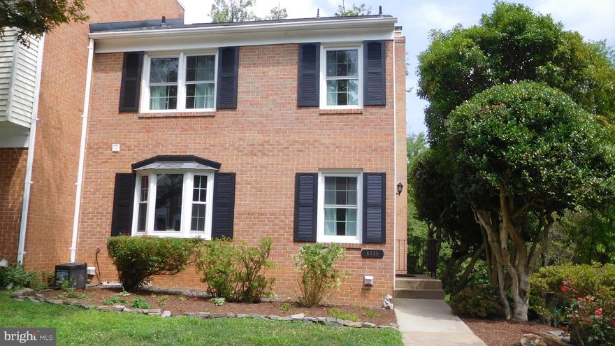 Open House for July 31 has been canceled. Welcome to Danbury Forest! This stunning brick front, end unit townhouse is a 5 level split with 3 bedrooms, 2 full and 2 half baths. The updated eat-in kitchen has granite countertops, stainless steel appliances and maple cabinets as does the updated main level powder room. The dinning room,  living room and lowest level  recreation room have newer luxury plank flooring. The living room has a fabulous  high ceiling with tons of light from the large windows. There is a wonderful wood burning fireplace and the sliding glass doors  lead out to a fantastic fenced yard with patio and shed.  There is tons of storage space in the laundry/furnace room. A community playground is just outside the gate. The  lower level half bath could easily be expanded to a full bath. Lots of fresh paint, and the roof was replaced less than 2 years ago. Walking trails, Restaurants and shopping are close by,  as is easy, quick access to I-495, VRE and Metrobus services, it's a commuters dream. Ready to call this wonderful home your own!