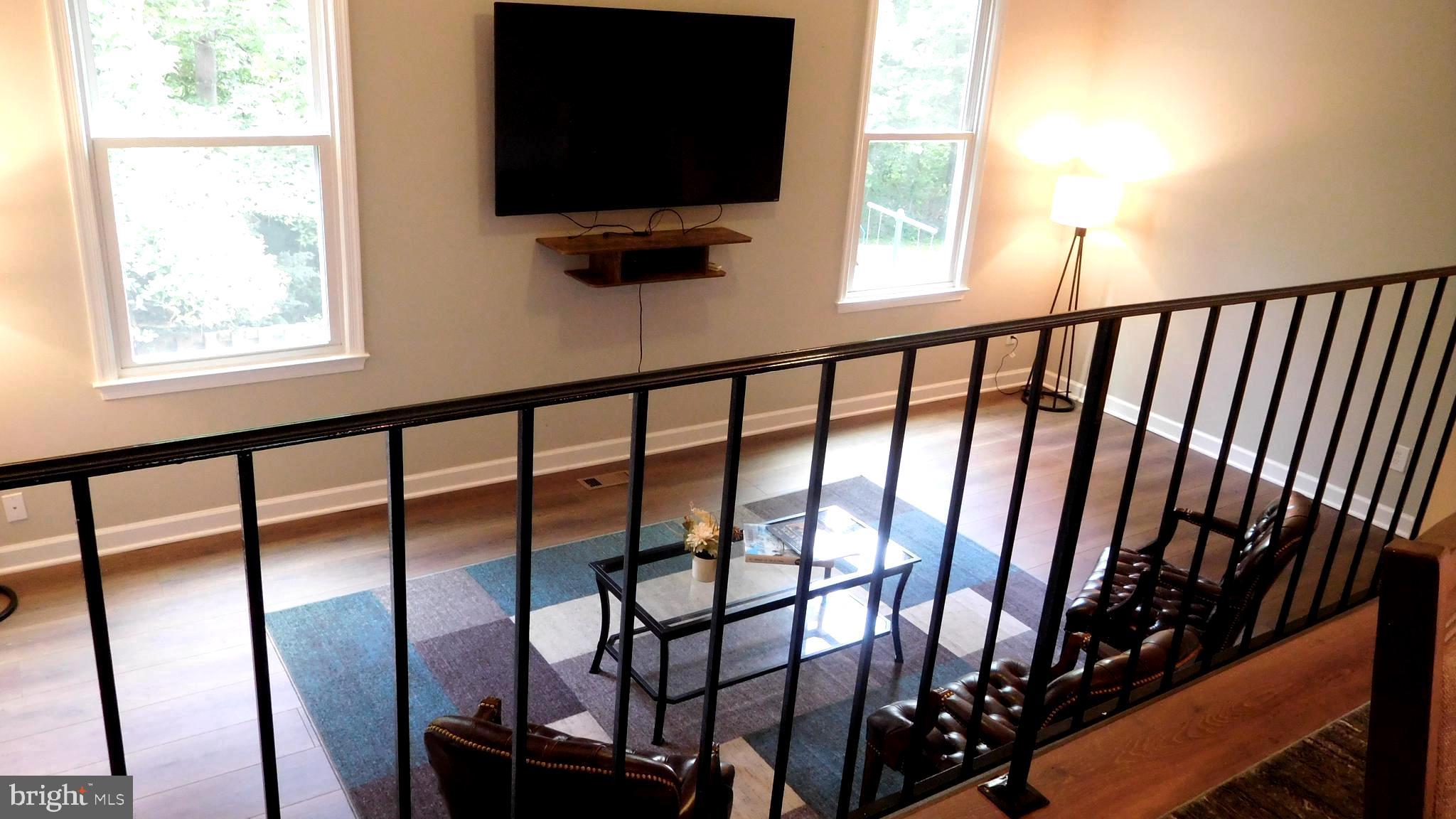 DANBURY FOREST - Residential