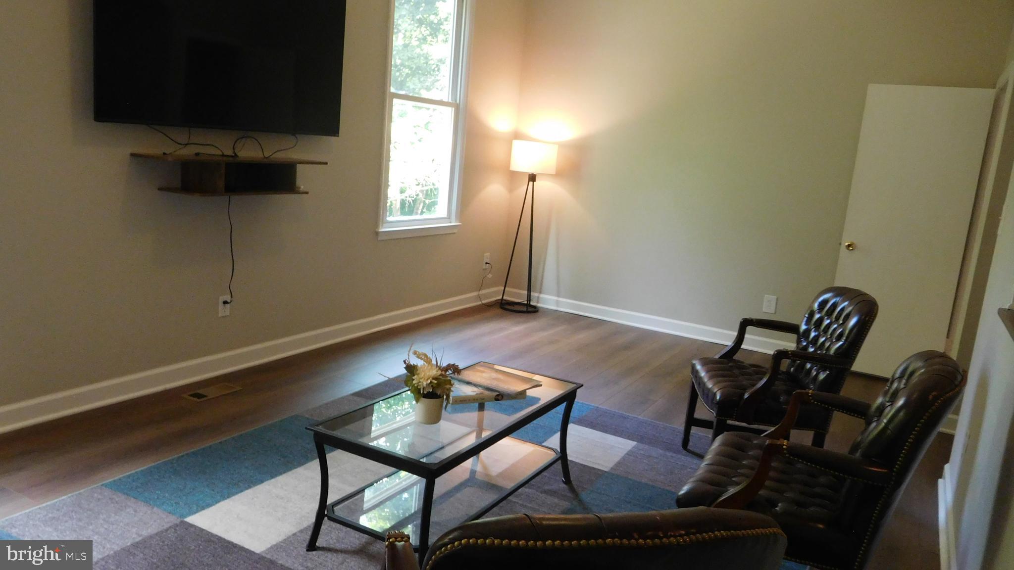 DANBURY FOREST - Residential