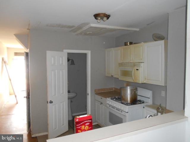 WASHINGTON VILLAGE - Residential