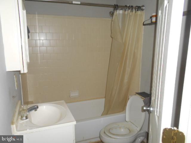 WASHINGTON VILLAGE - Residential