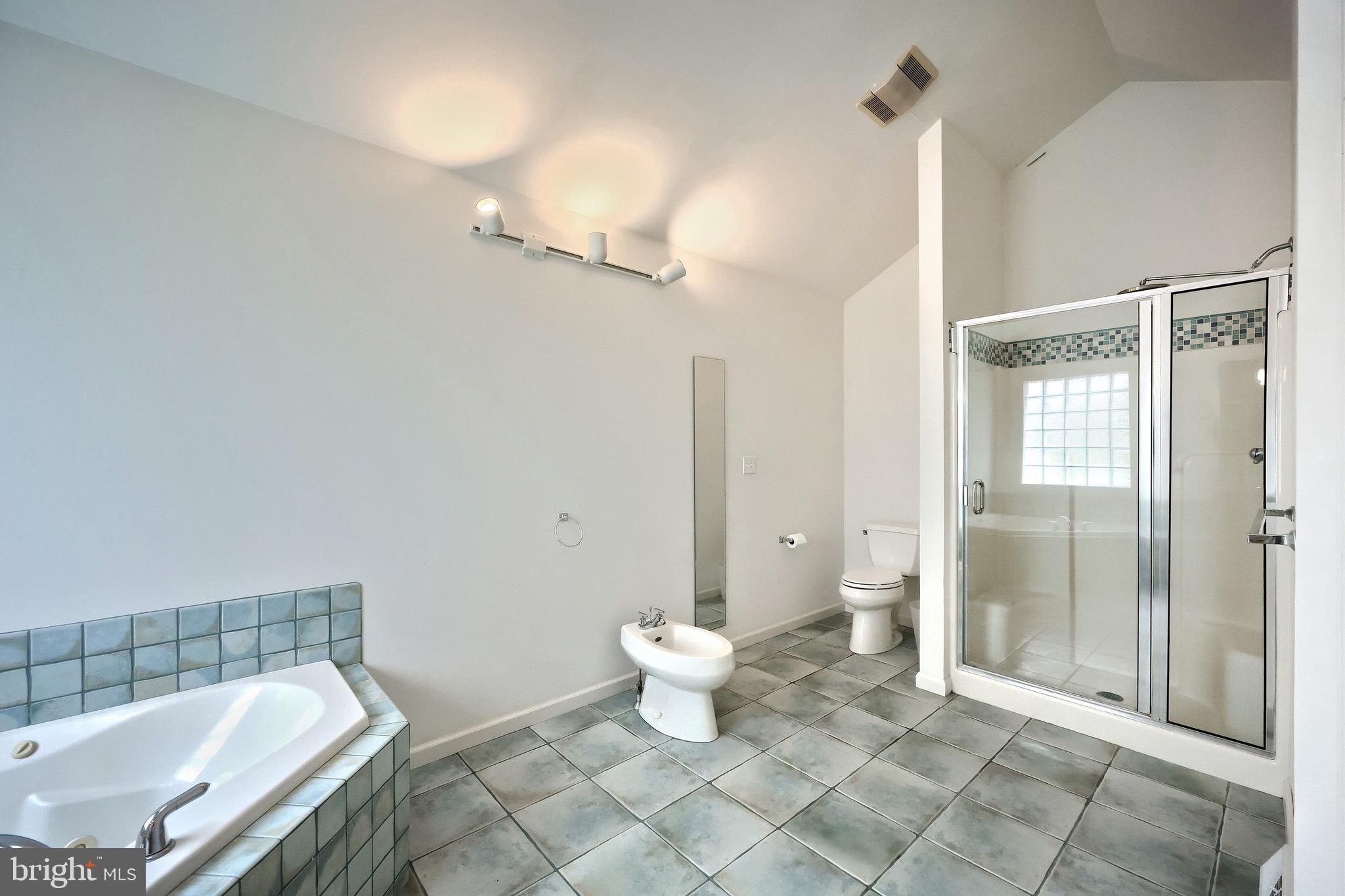 FAIRFAX FARMS - Residential