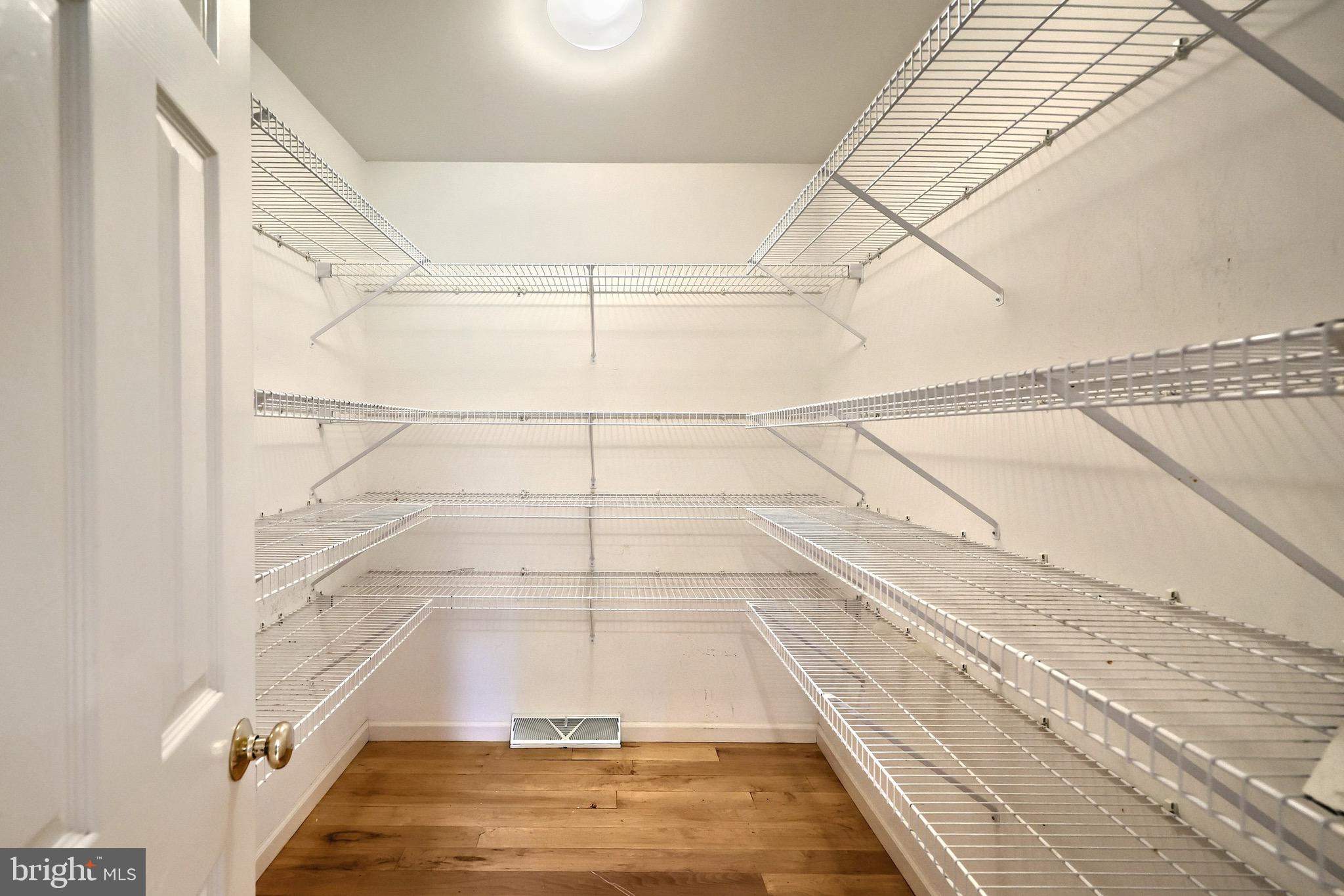 FAIRFAX FARMS - Residential