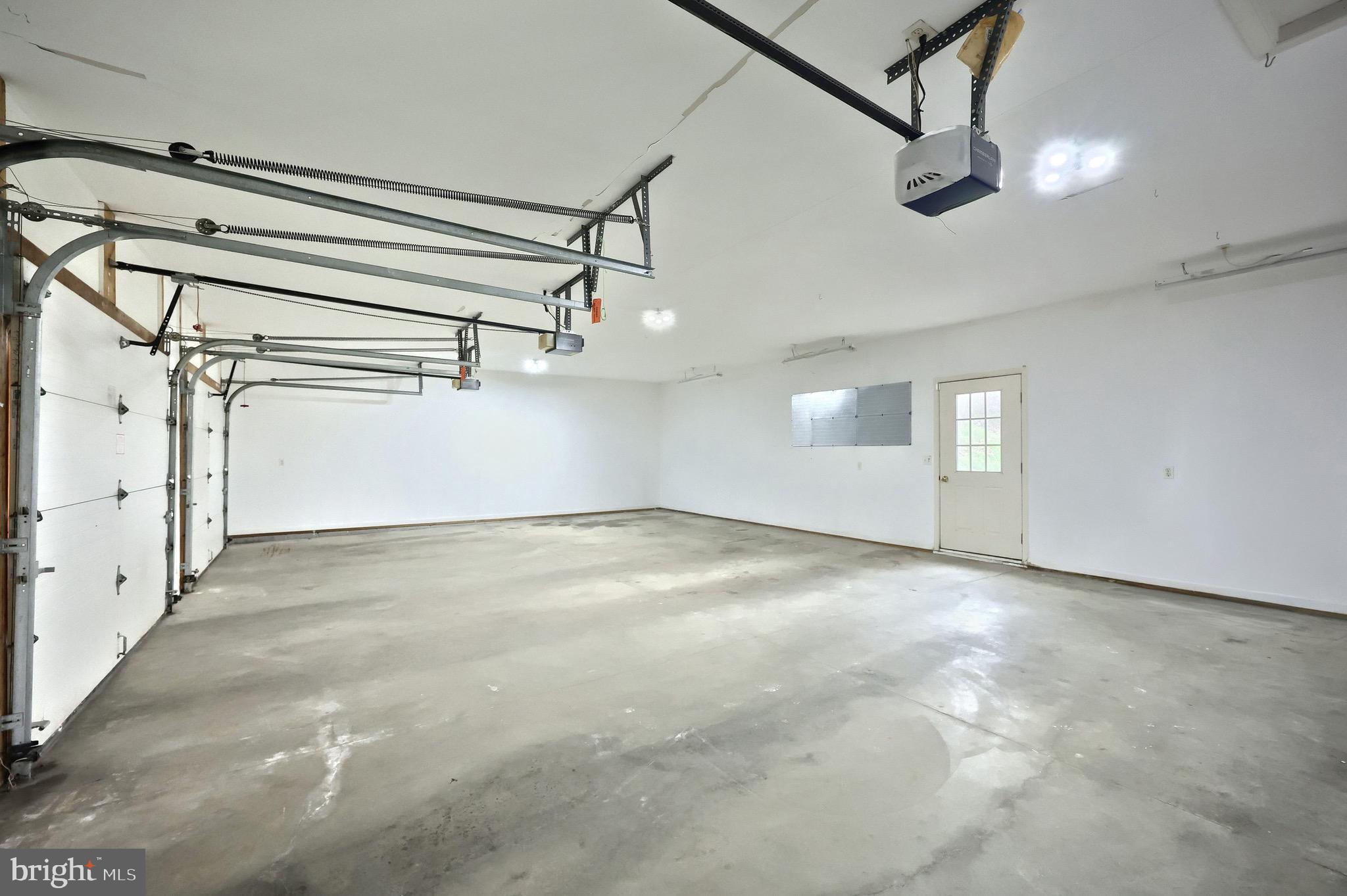 FAIRFAX FARMS - Residential