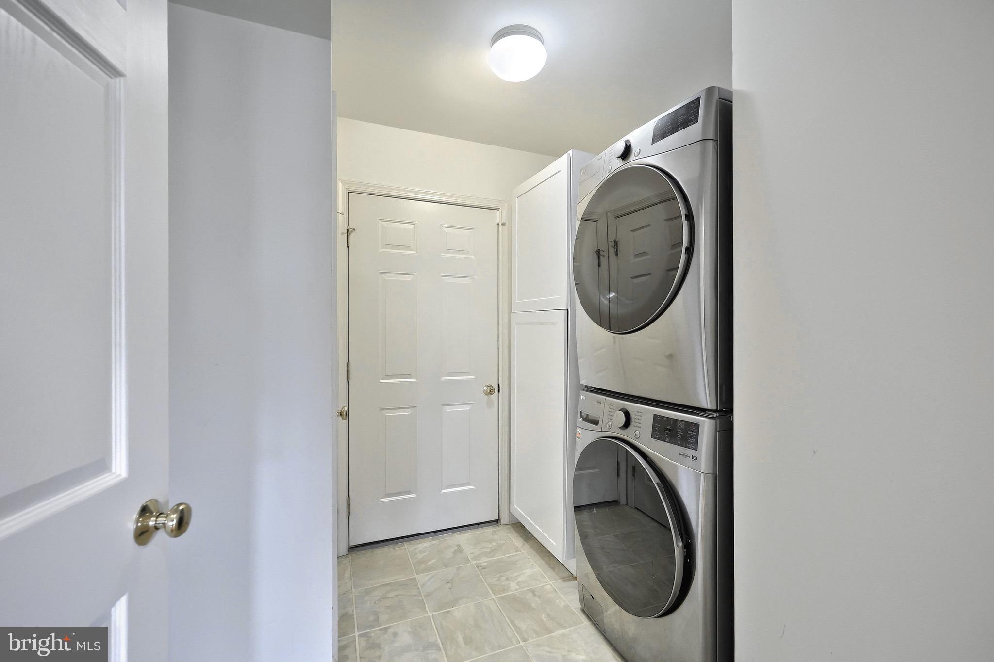 FAIRFAX FARMS - Residential