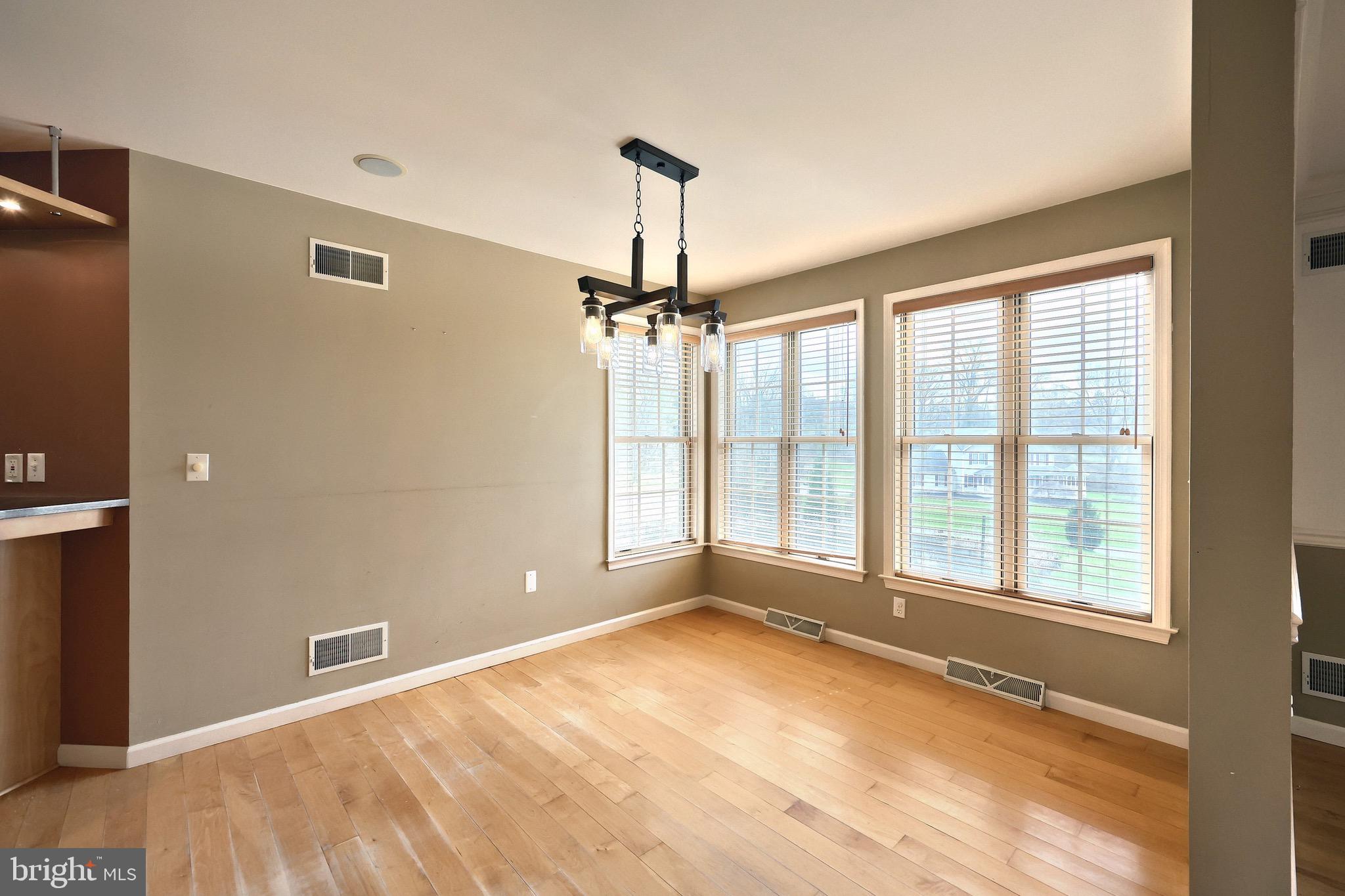 FAIRFAX FARMS - Residential